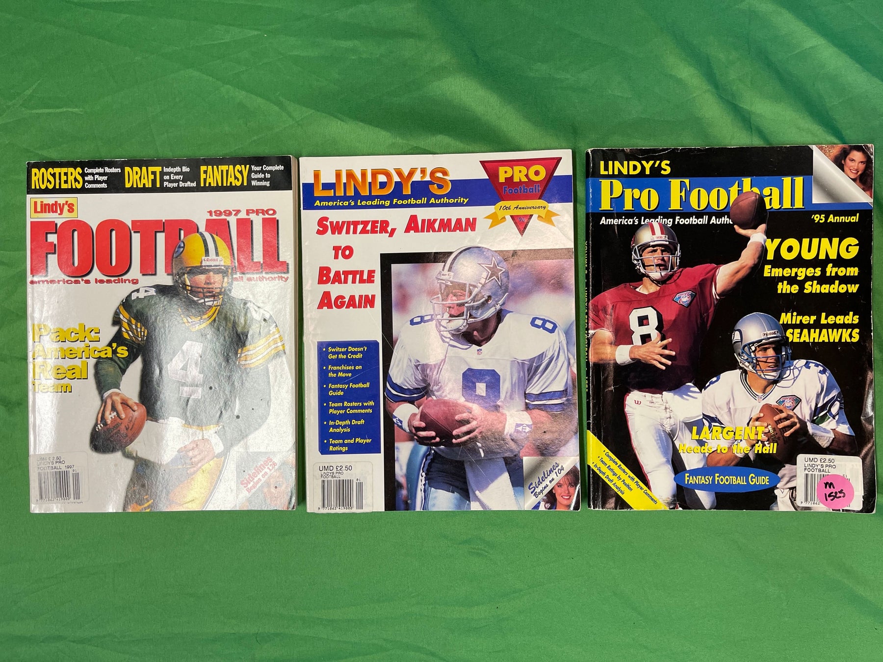 NFL Lindy's Pro Football Young Aikman Favre 1995-1997 Lot of 3 Magazines