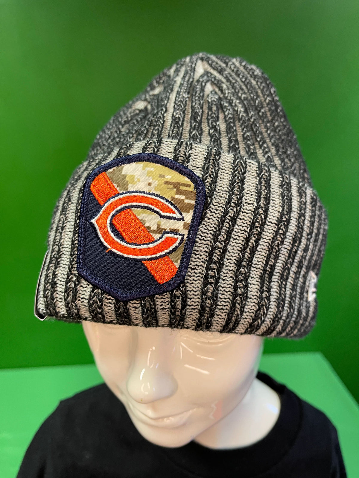 NFL Chicago Bears New Era Salute 2 Service Woolly Beanie Hat OSFM NWT