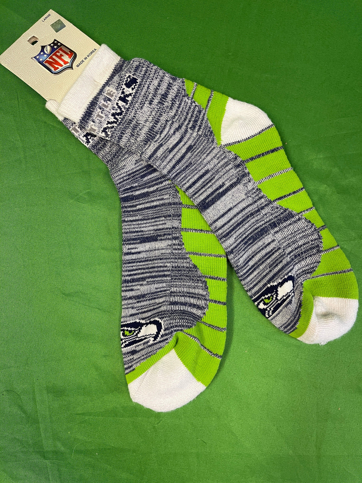 NFL Seattle Seahawks Quarter Length Ankle Socks Large NWT