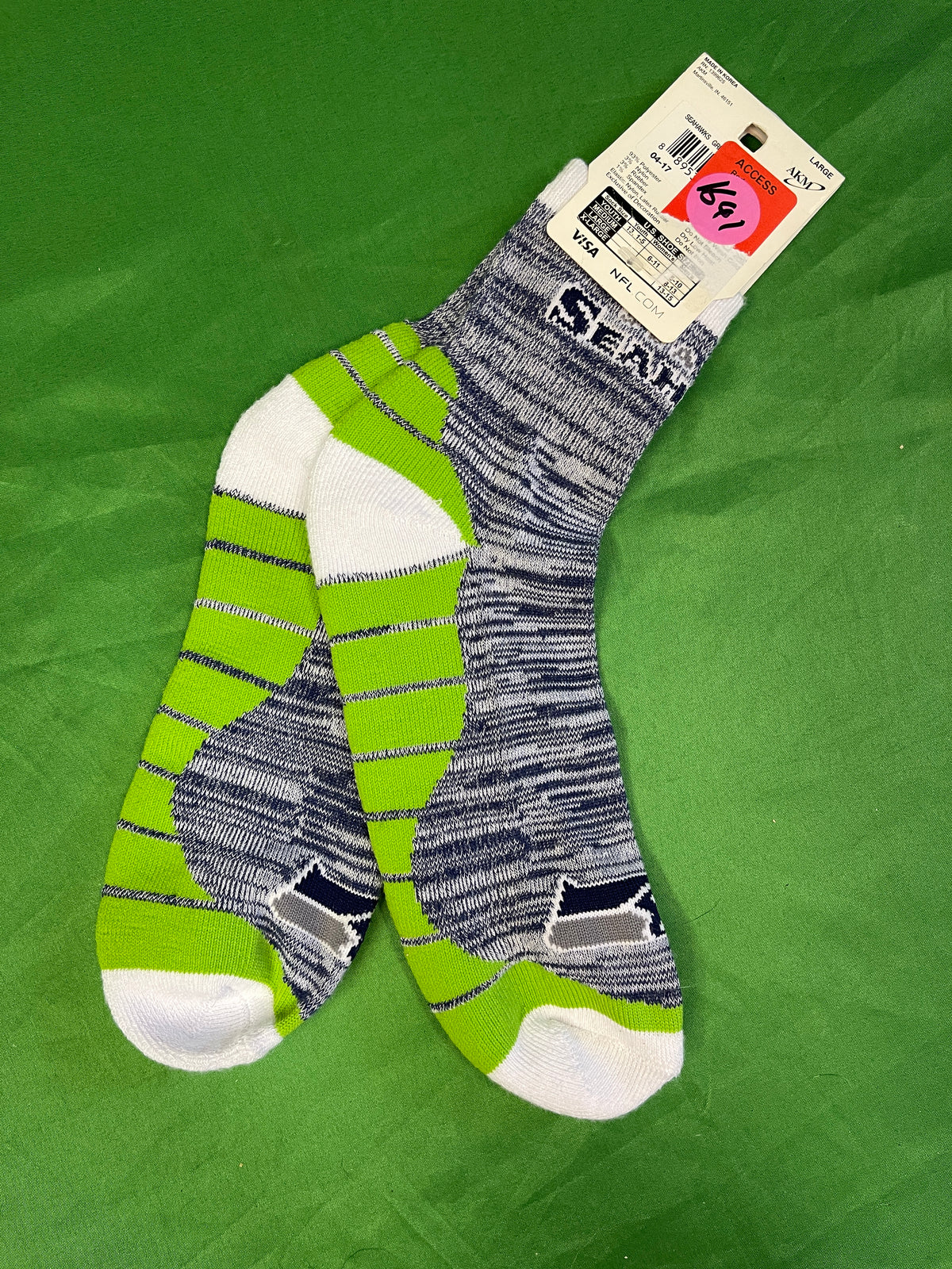 NFL Seattle Seahawks Quarter Length Ankle Socks Large NWT