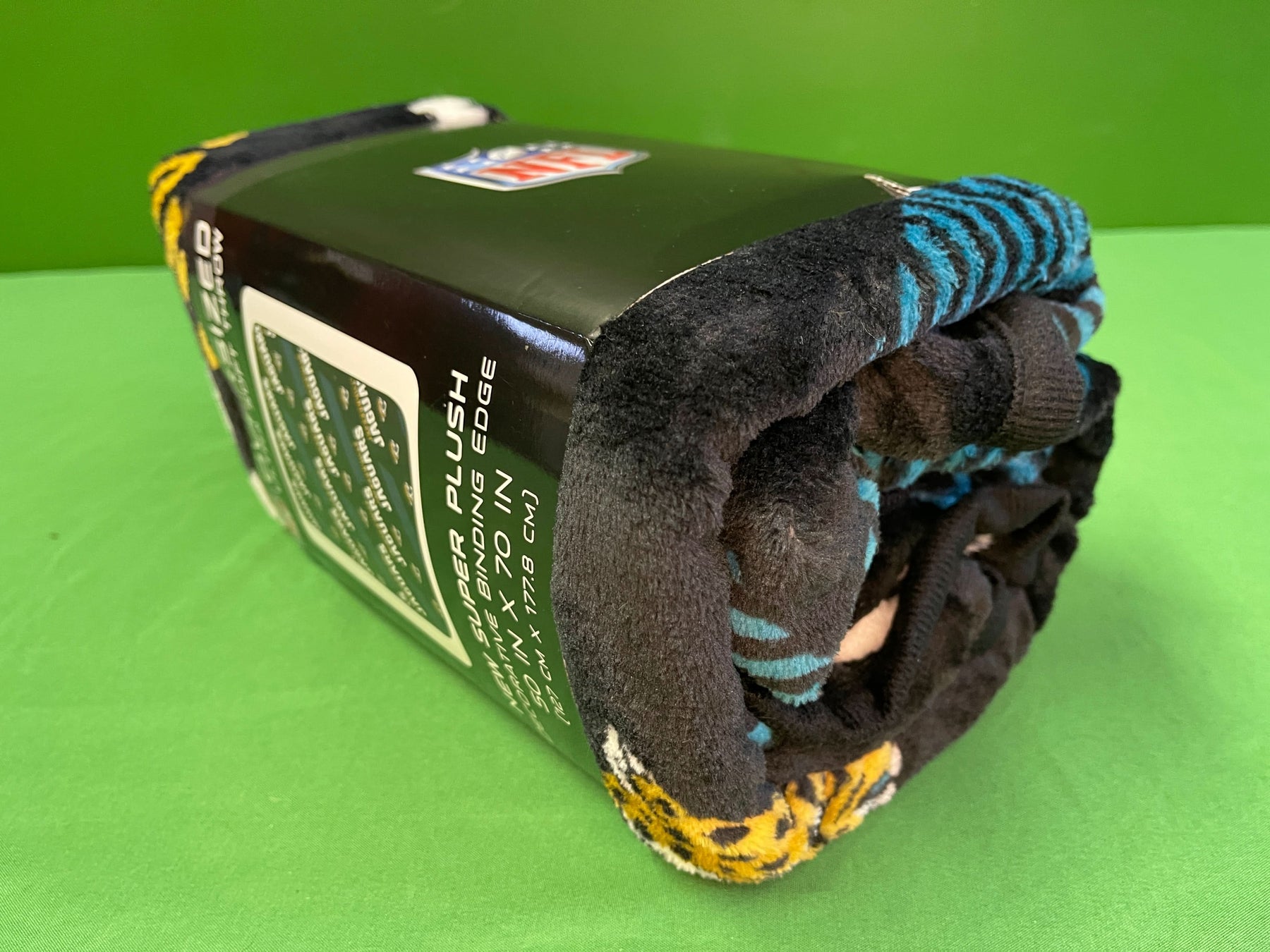 NFL Jacksonville Jaguars Super Soft 50" x 70" Plush Throw Blanket NWT