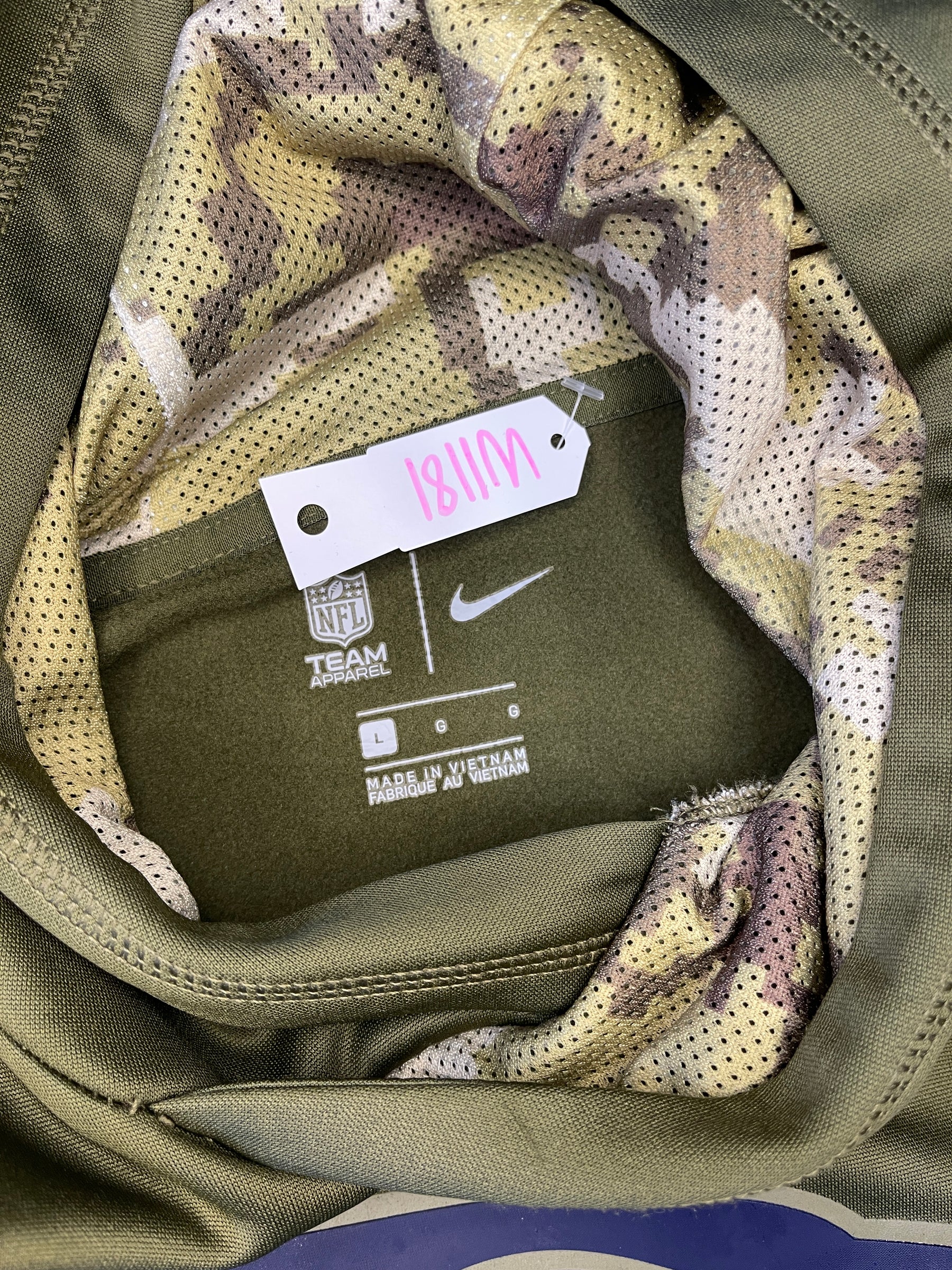 NFL Seattle Seahawks Salute 2 Service Pullover Hoodie Sweatshirt Men's Large