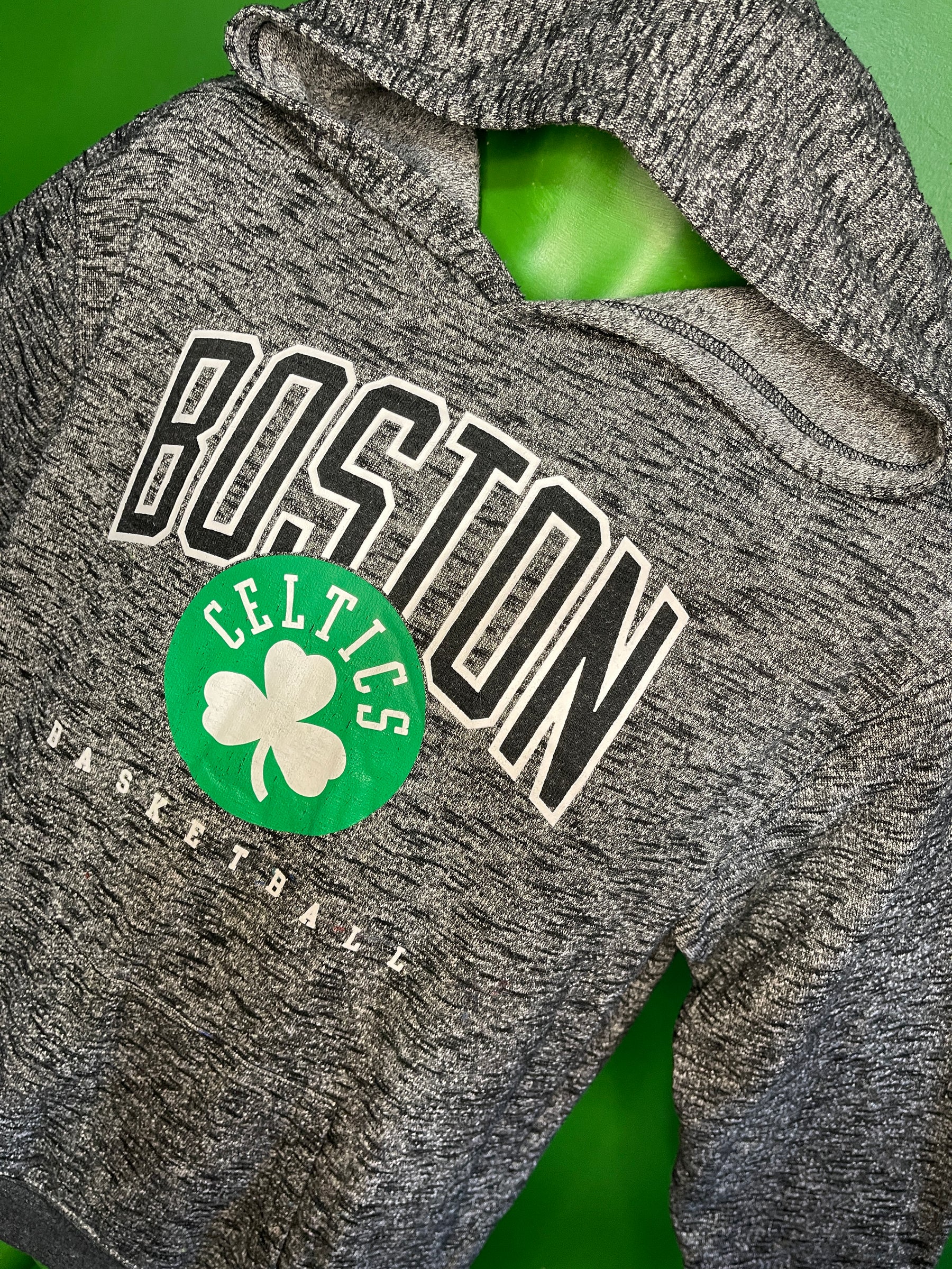 NBA Boston Celtics Pullover Hoodie Youth X-Large (18-20)