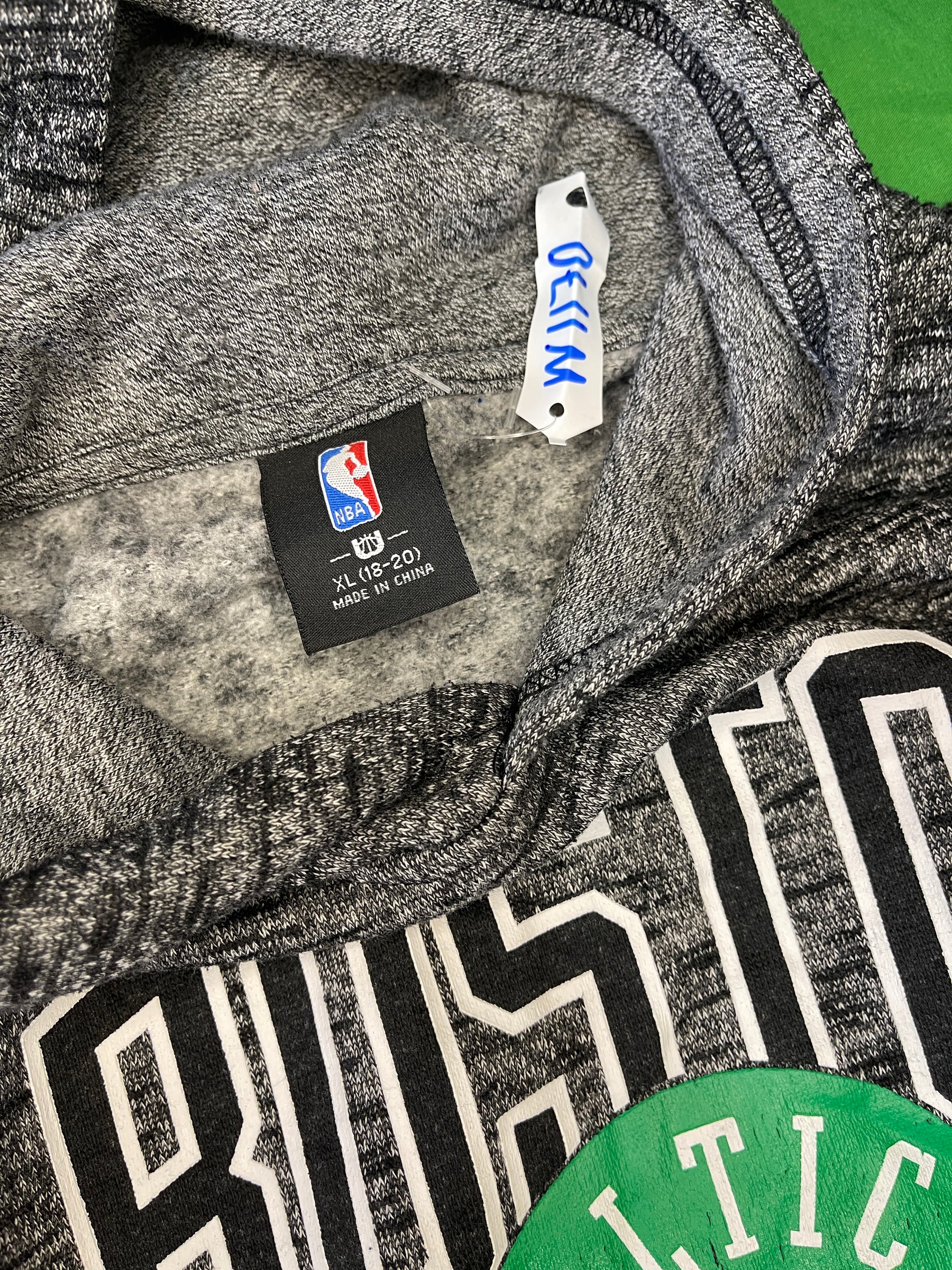 NBA Boston Celtics Pullover Hoodie Youth X-Large (18-20)