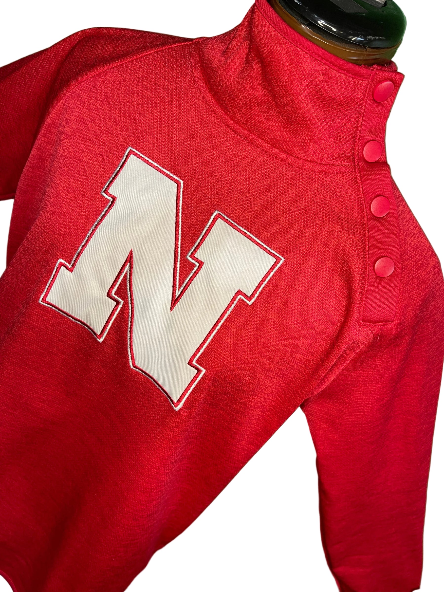 NCAA Nebraska Cornhuskers Colosseum Pullover Top Wonen's Medium