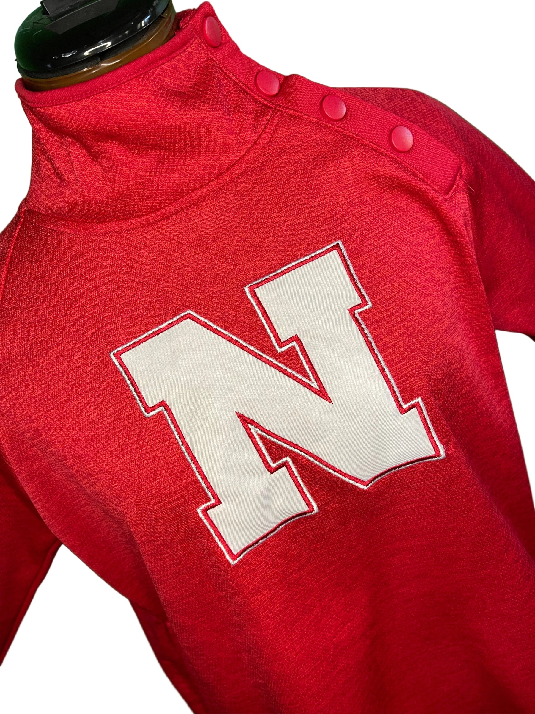 NCAA Nebraska Cornhuskers Colosseum Pullover Top Wonen's Medium