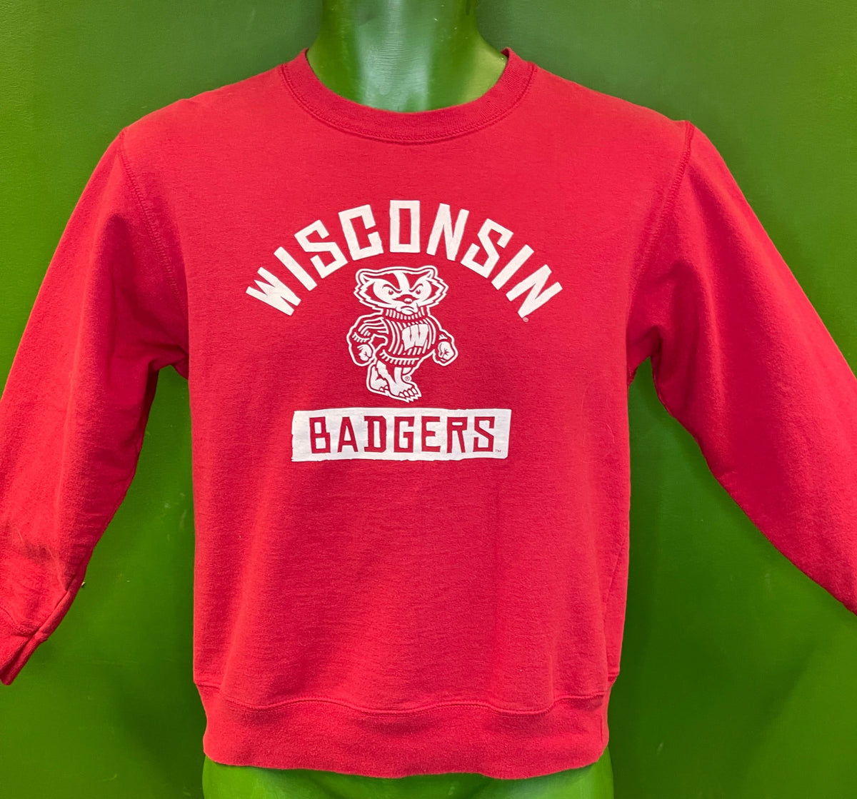 NCAA Wisconsin Badgers Red Sweatshirt Youth Medium 10-12