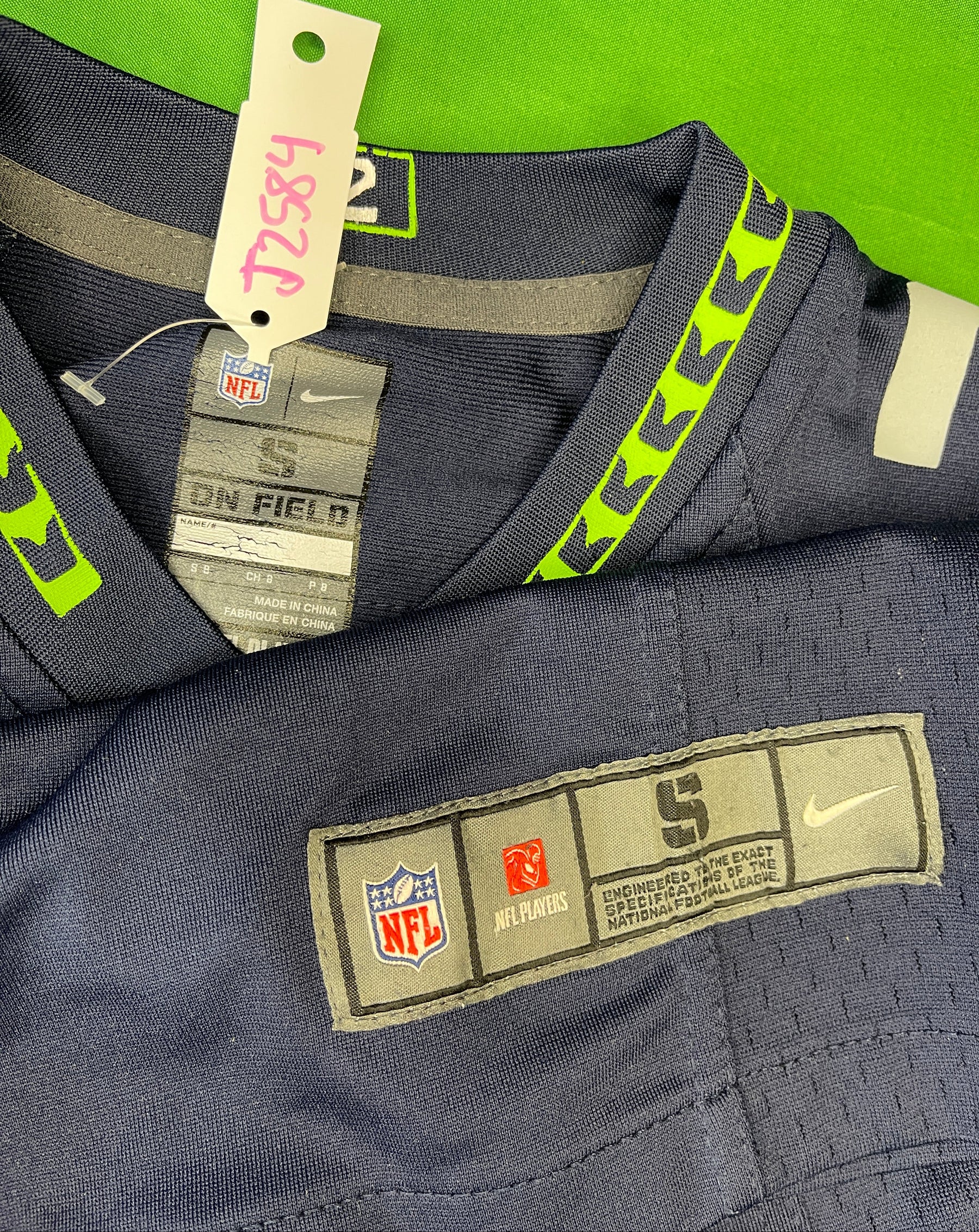 NFL Seattle Seahawks Russell Wilson #3 Jersey Youth Small