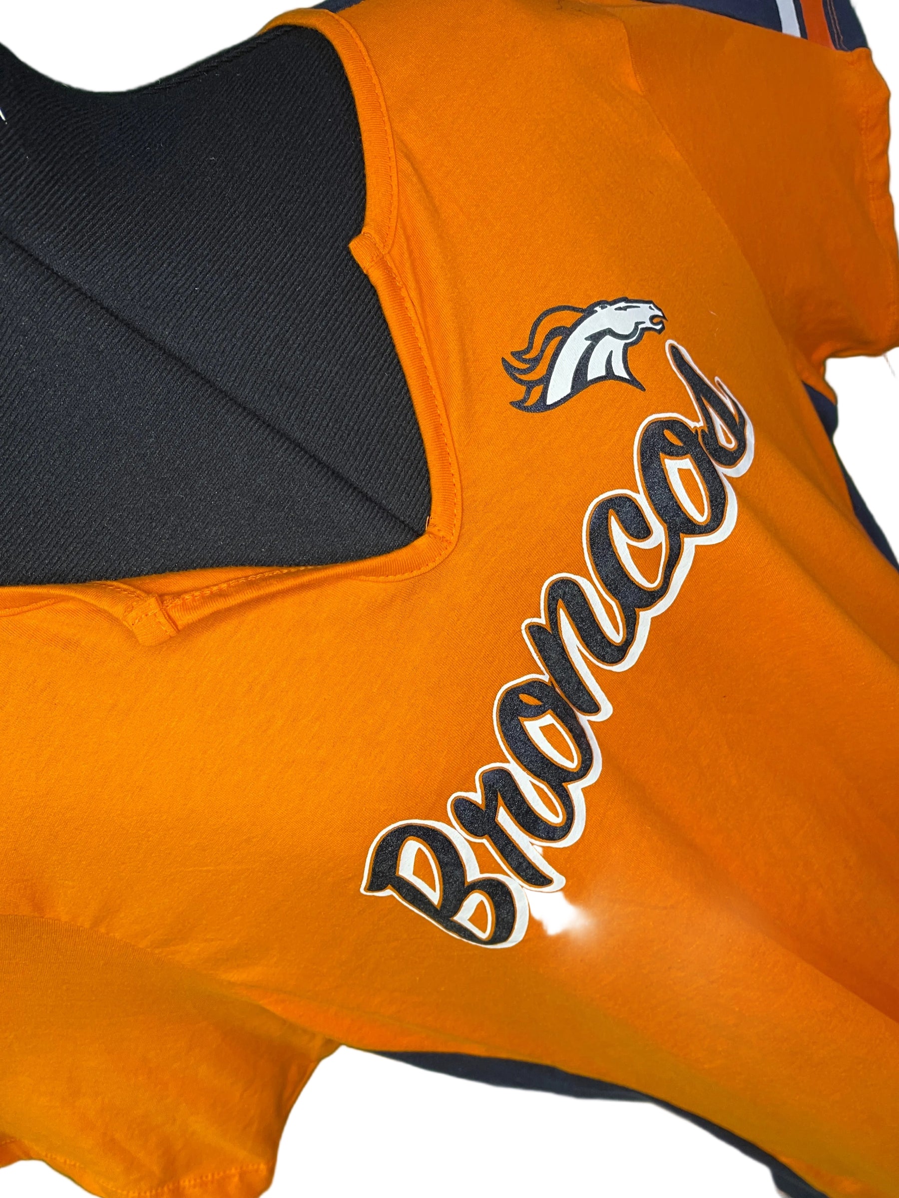 NFL Denver Broncos V-Neck Short Sleeve Shirt NWT Women's X-Large