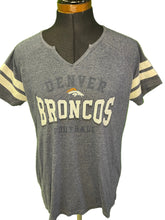 NFL Denver Broncos Heathered V-Neck Short Sleeve Shirt Women's Medium