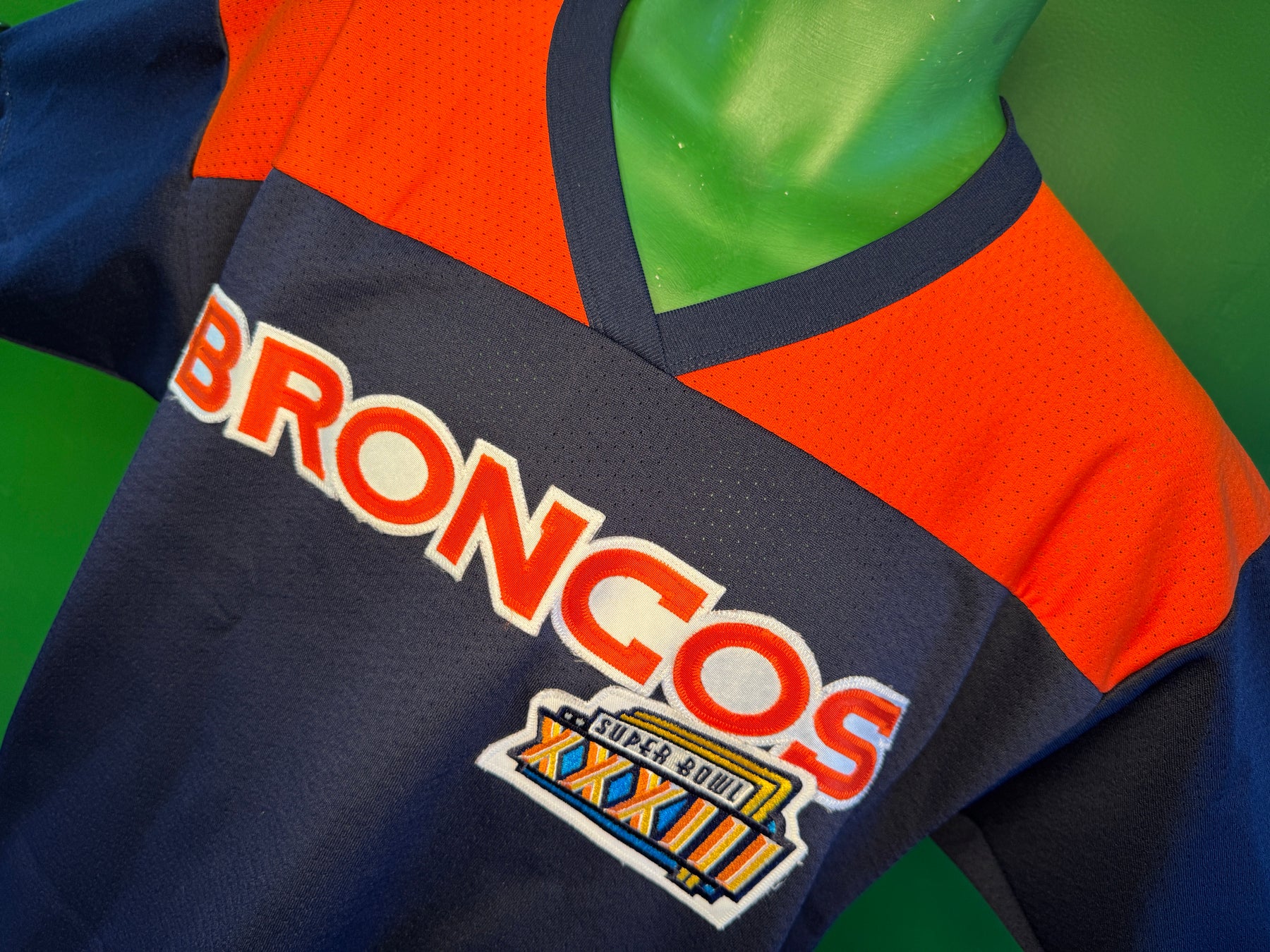 NFL Denver Broncos Majestic Vintage Super Bowl XXXIII Jersey Top Men's Medium