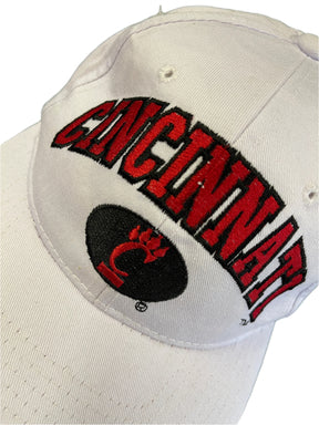 NCAA Cincinnati Bearcats Zephyr Hat/Cap White Snapback OSFA NWOT