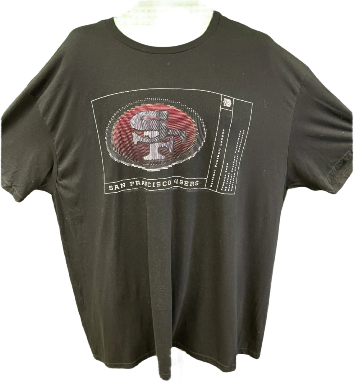 Black t-shirt with San Francisco 49ers logo 