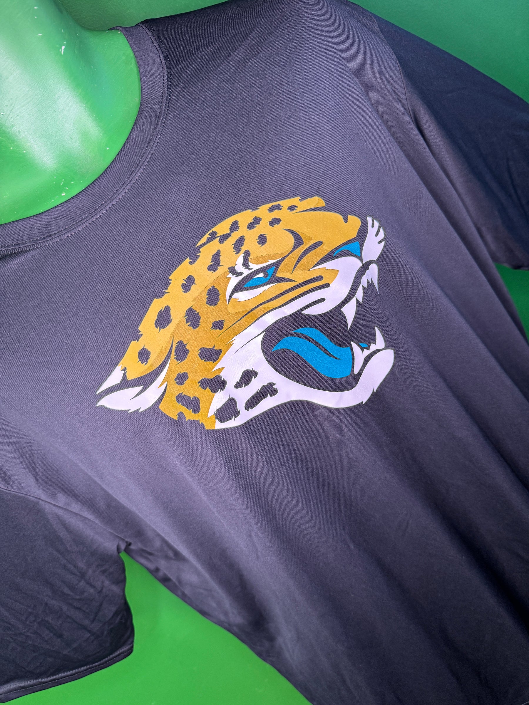 NFL Jacksonville Jaguars Light Exercise T-Shirt Men's X-Large NWOT
