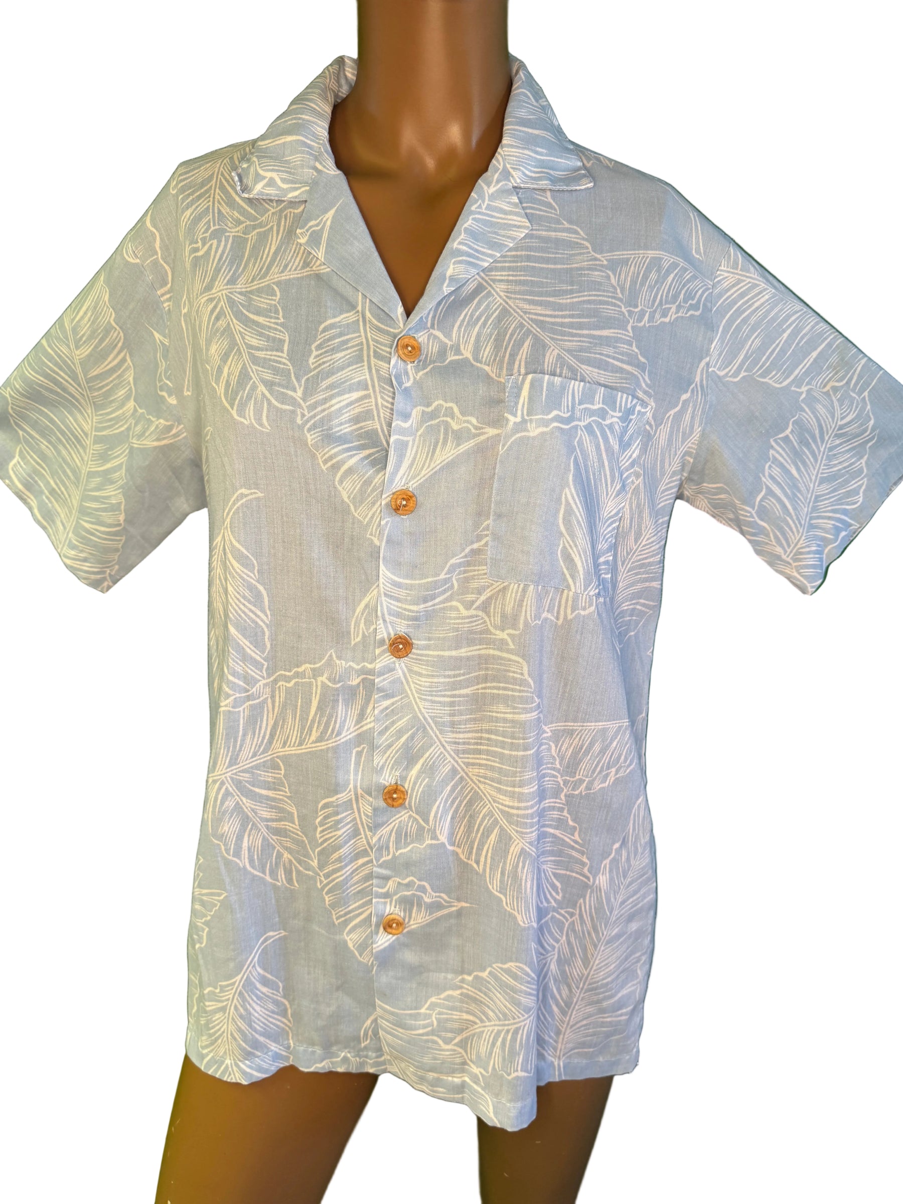 Hawaiian Blue and White Floral Aloha Shirt Made in Hawaii Men's Small or Medium