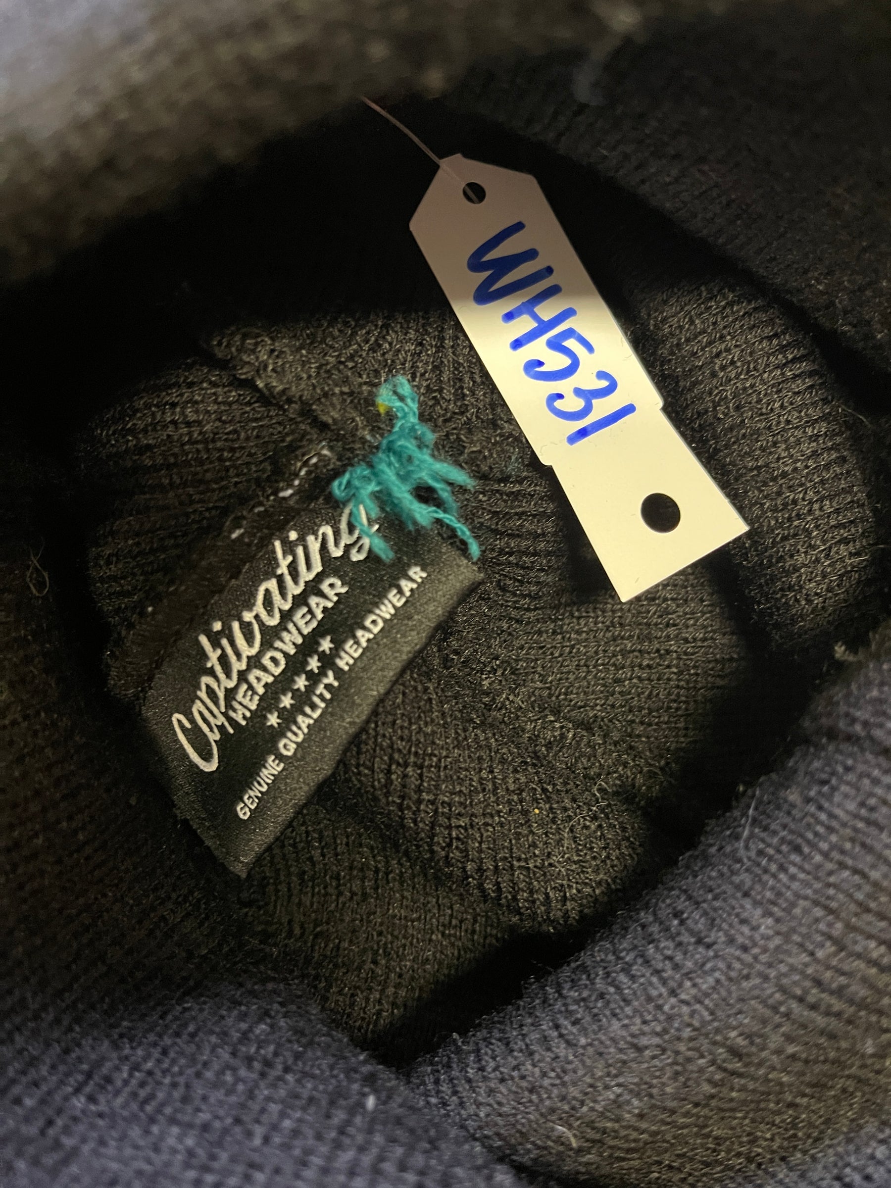 NCAA University of Iowa Hawkeyes Beanie Woolly Bobble Hat OSFA