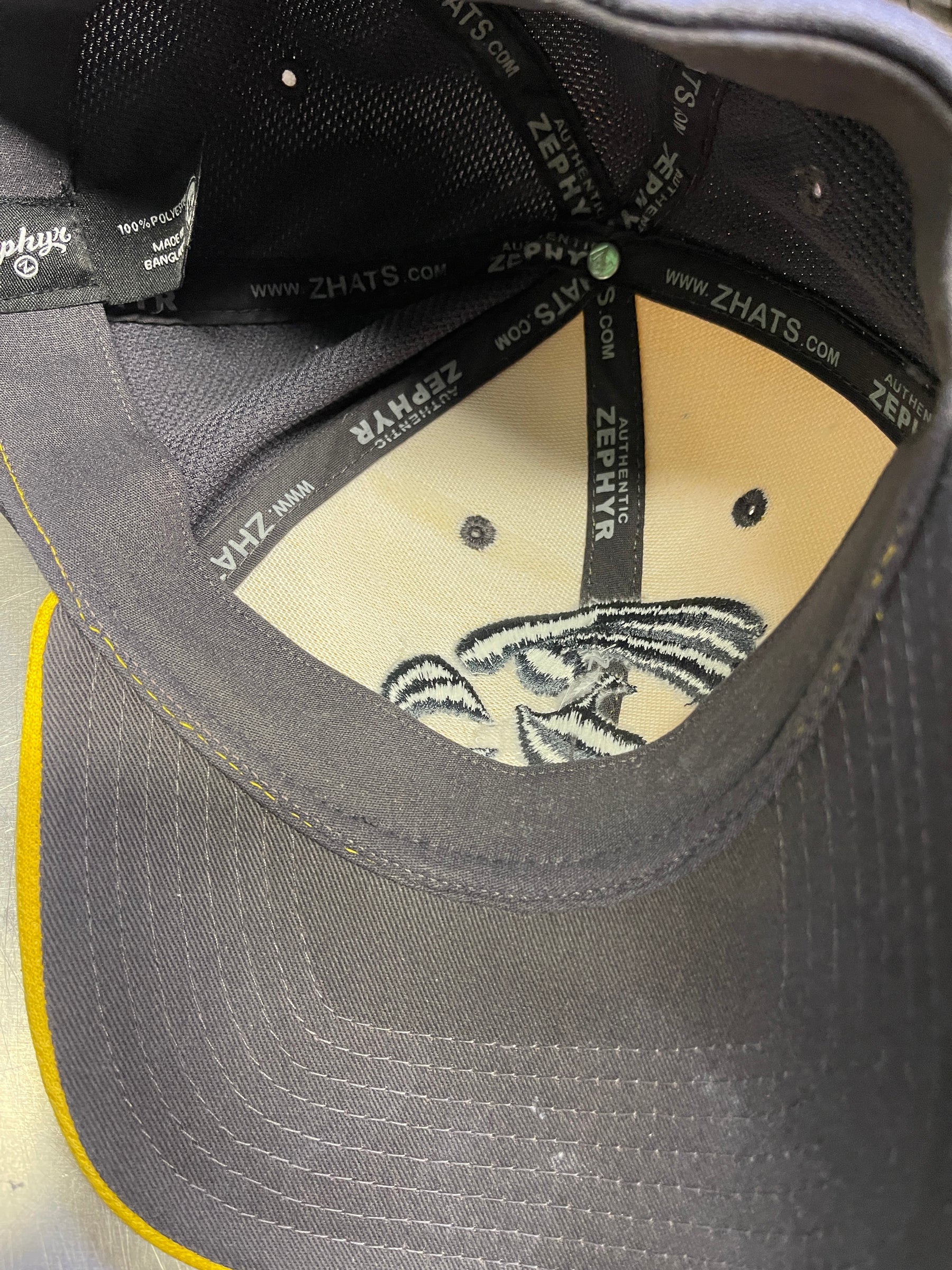 NCAA Iowa Hawkeyes Zephyr Stretch Fit Polyester Colour Block Hat/Cap Medium/Large