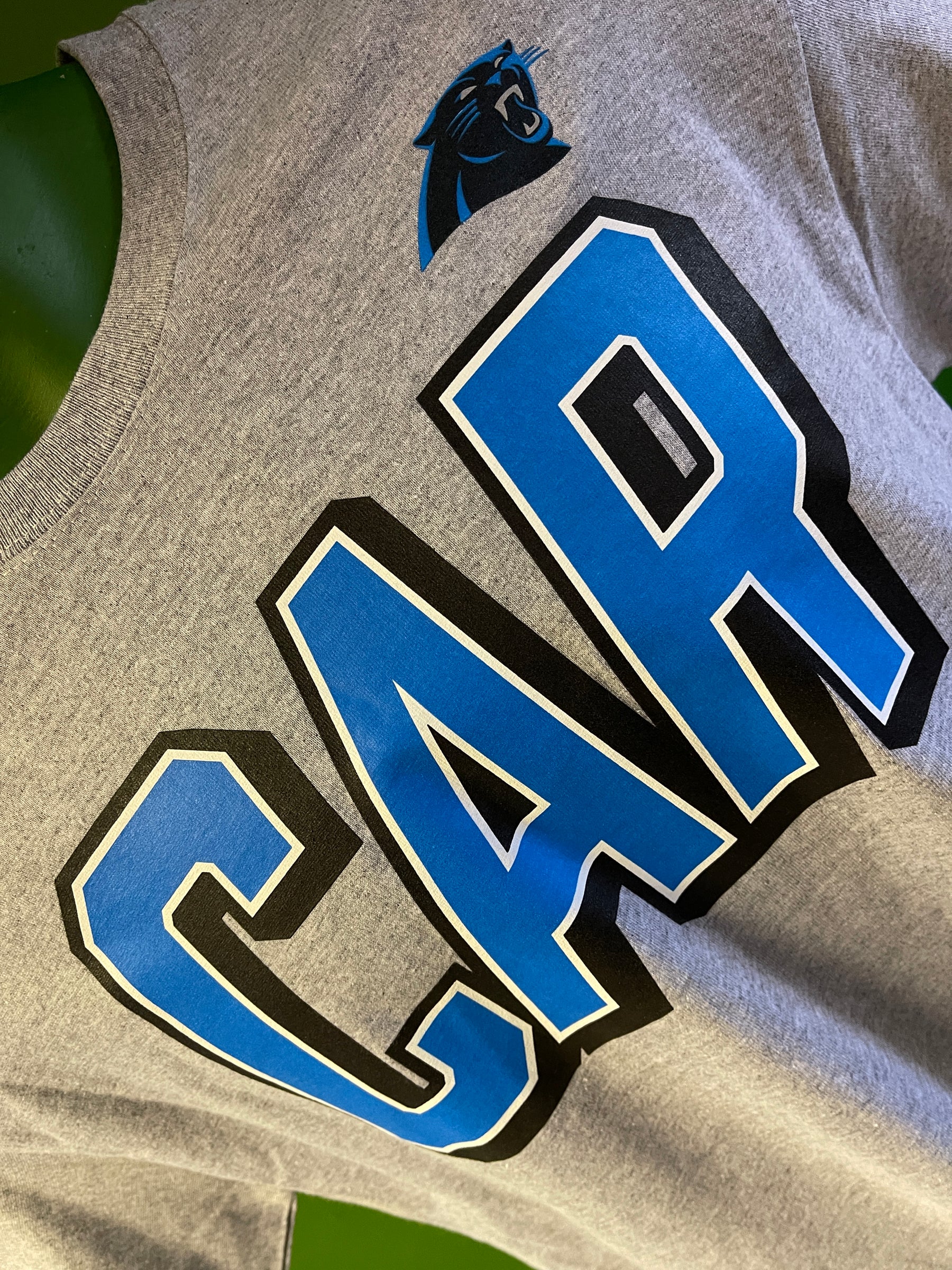 NFL Carolina Panthers Grey Short Sleeve T-Shirt Men's Medium NWT