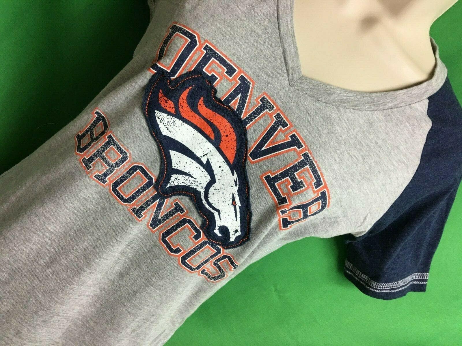 NFL Denver Broncos Majestic T-Shirt Women's Small