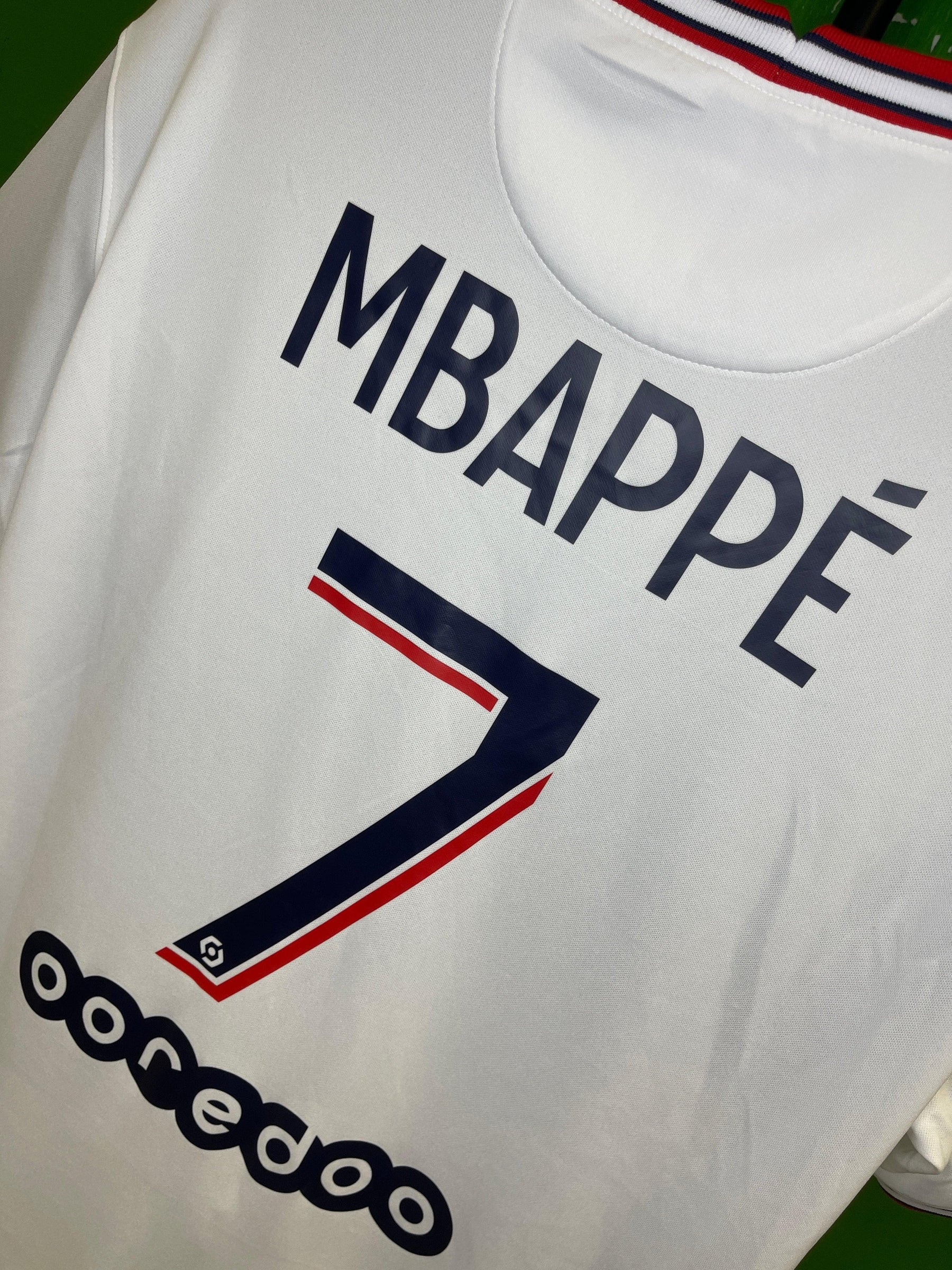 Paris Saint-Germain Mbappé Fourth Stadium Shirt 2021-22 Men's X-Large NWT