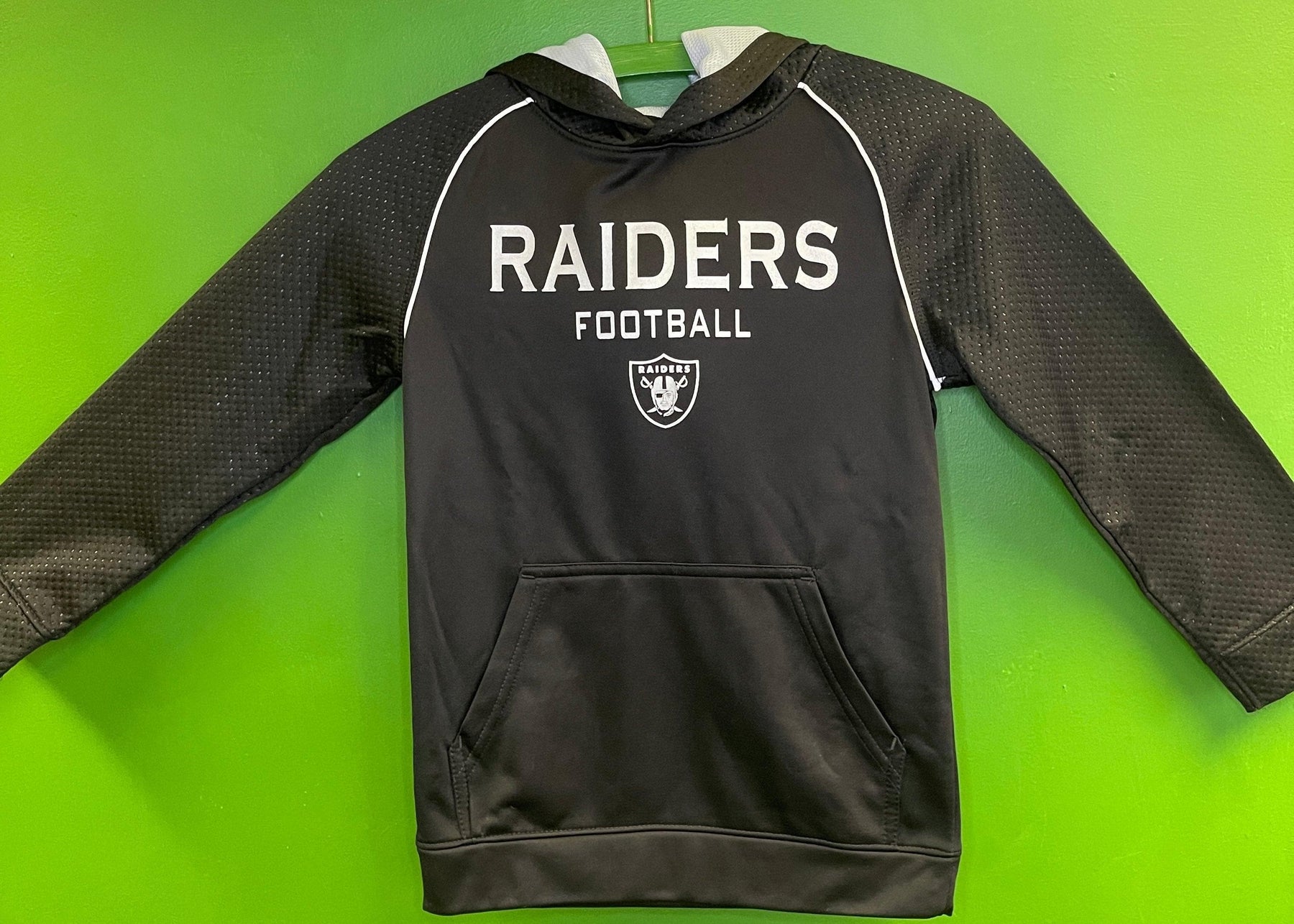 NFL Las Vegas Raiders Pullover Hoodie Youth Small 6-7