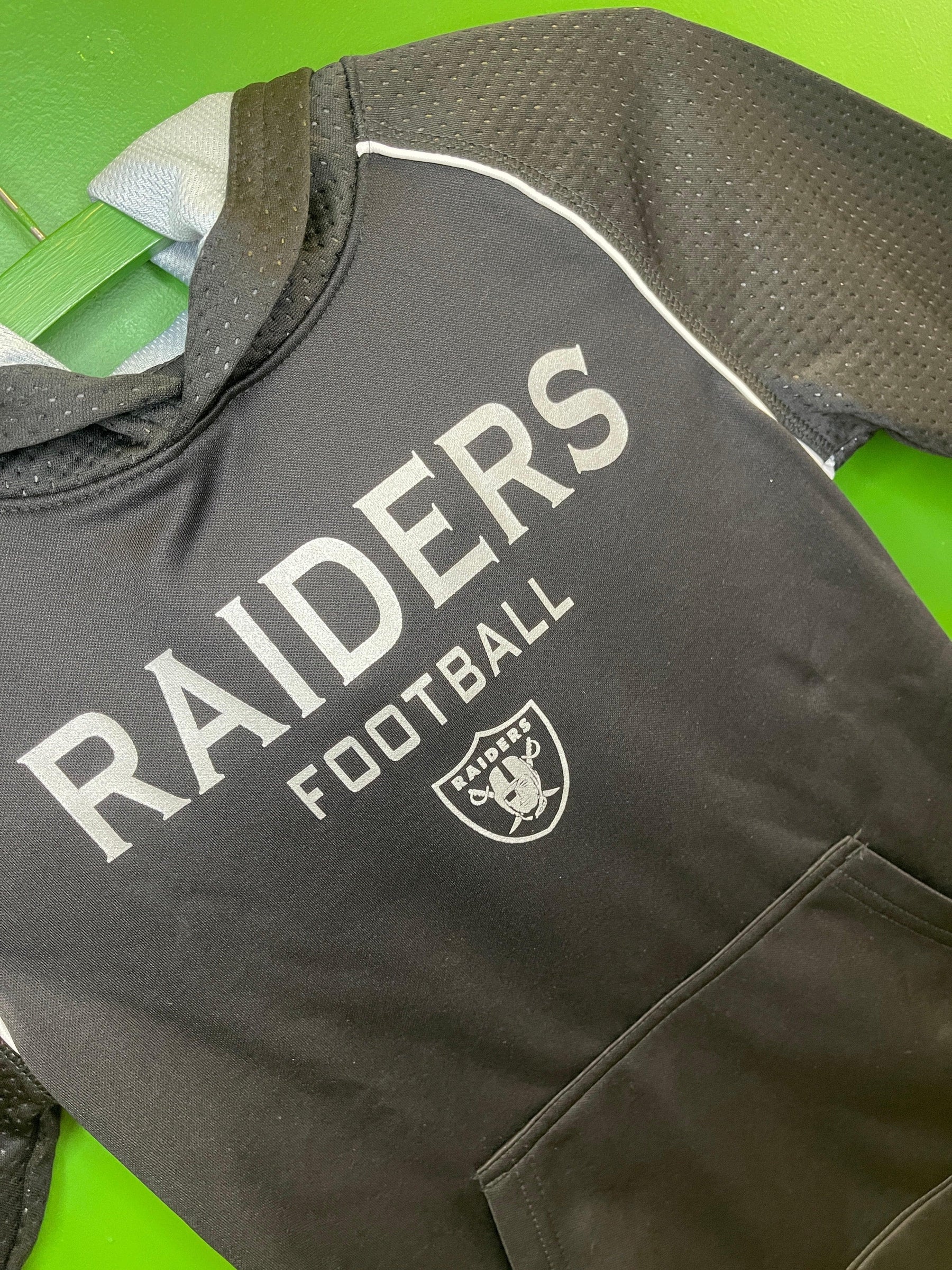 NFL Las Vegas Raiders Pullover Hoodie Youth Small 6-7