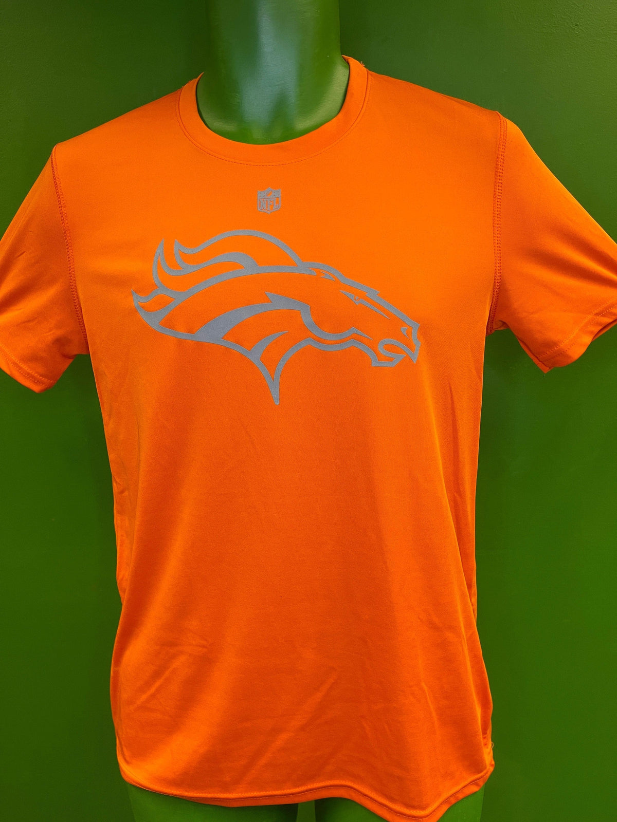 NFL Denver Broncos Dri-Tek Wicking T-Shirt Youth Large 14-16