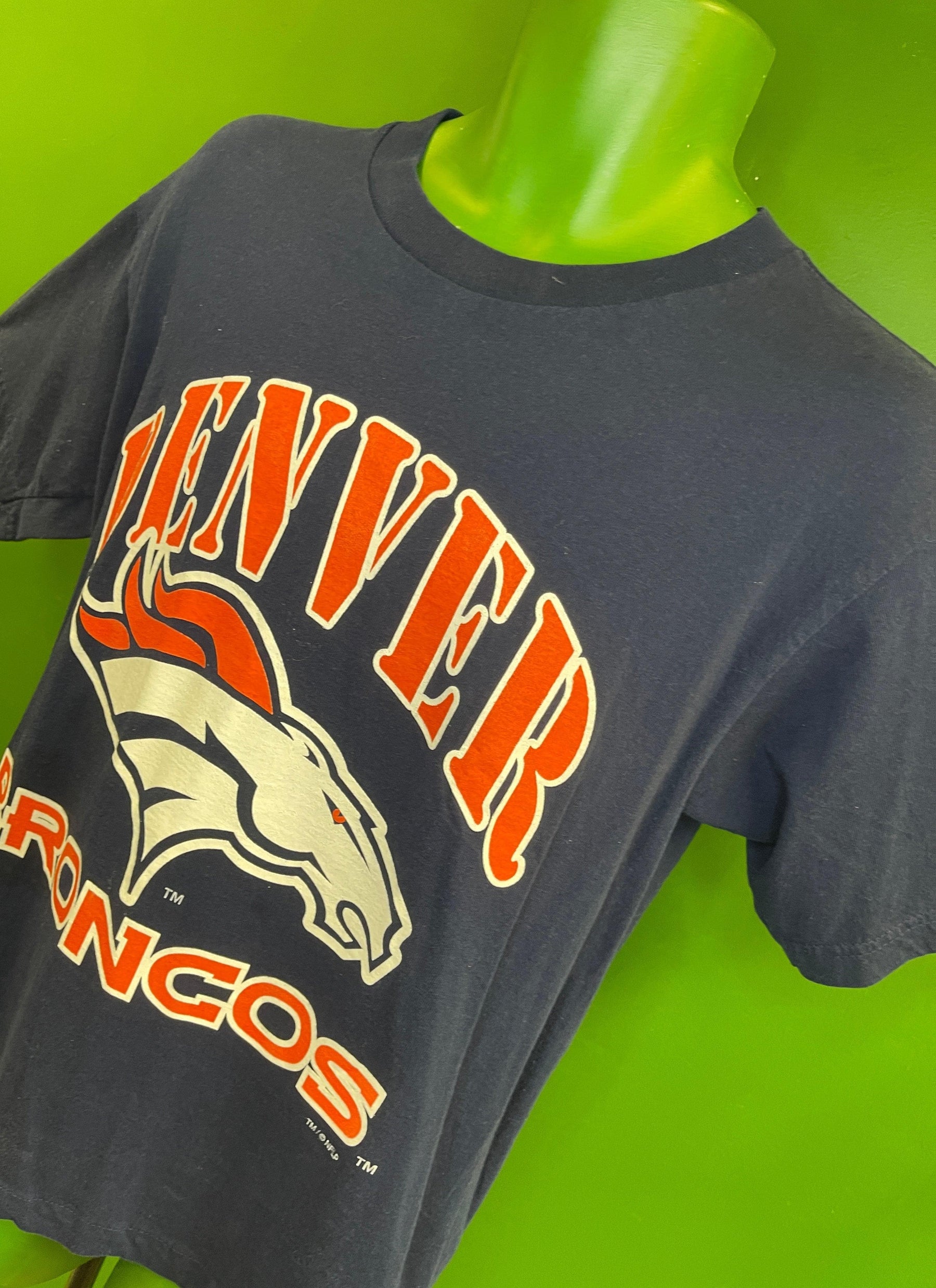 NFL Denver Broncos Terrell Davis #30 Vintage T-Shirt Men's Medium