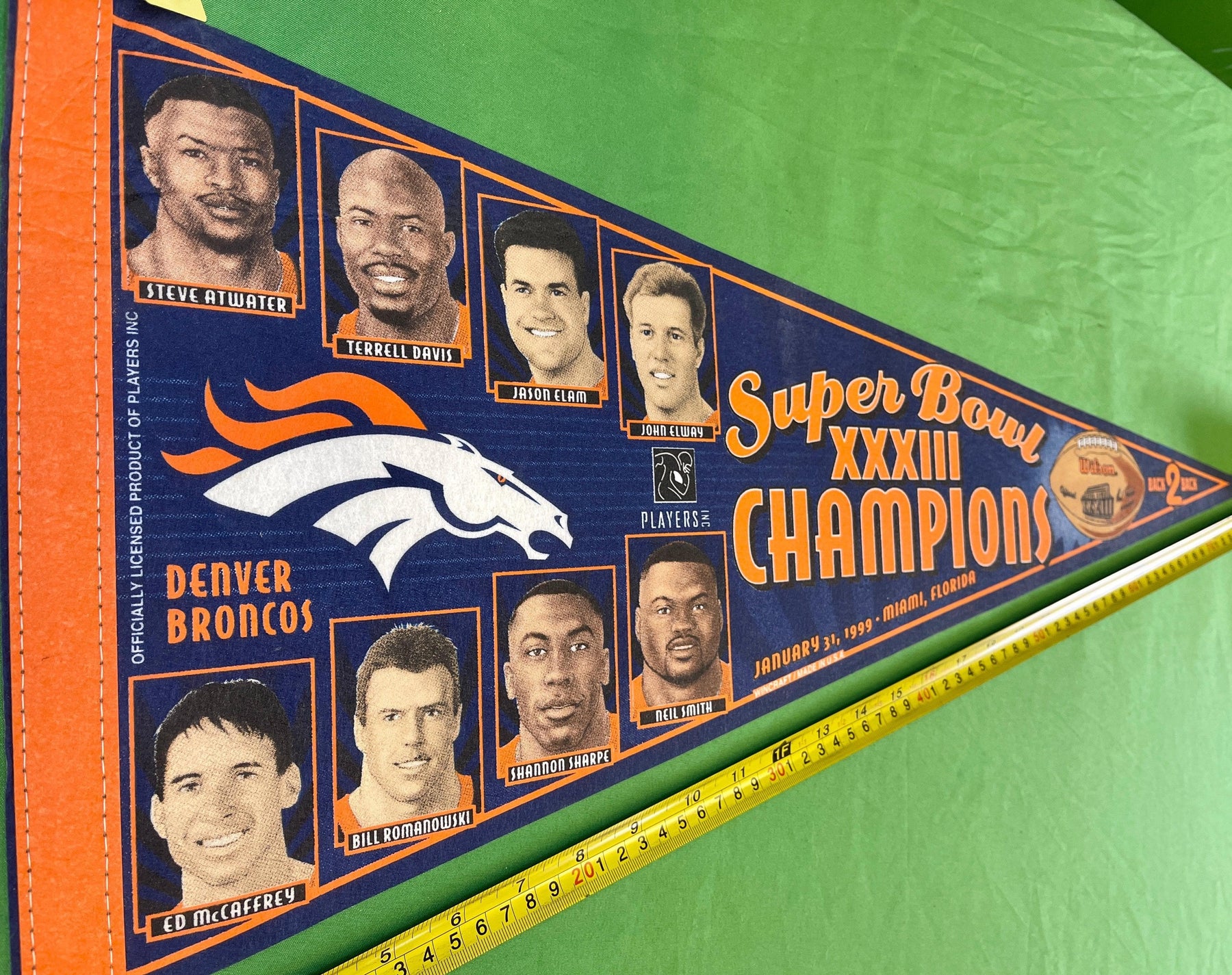 NFL Denver Broncos Vintage Collector Pennant Super Bowl XXXIII Champions Player Pics