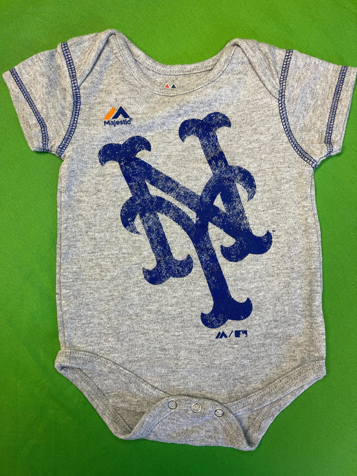 MLB New York Yankees Grey Bodysuit 12 months