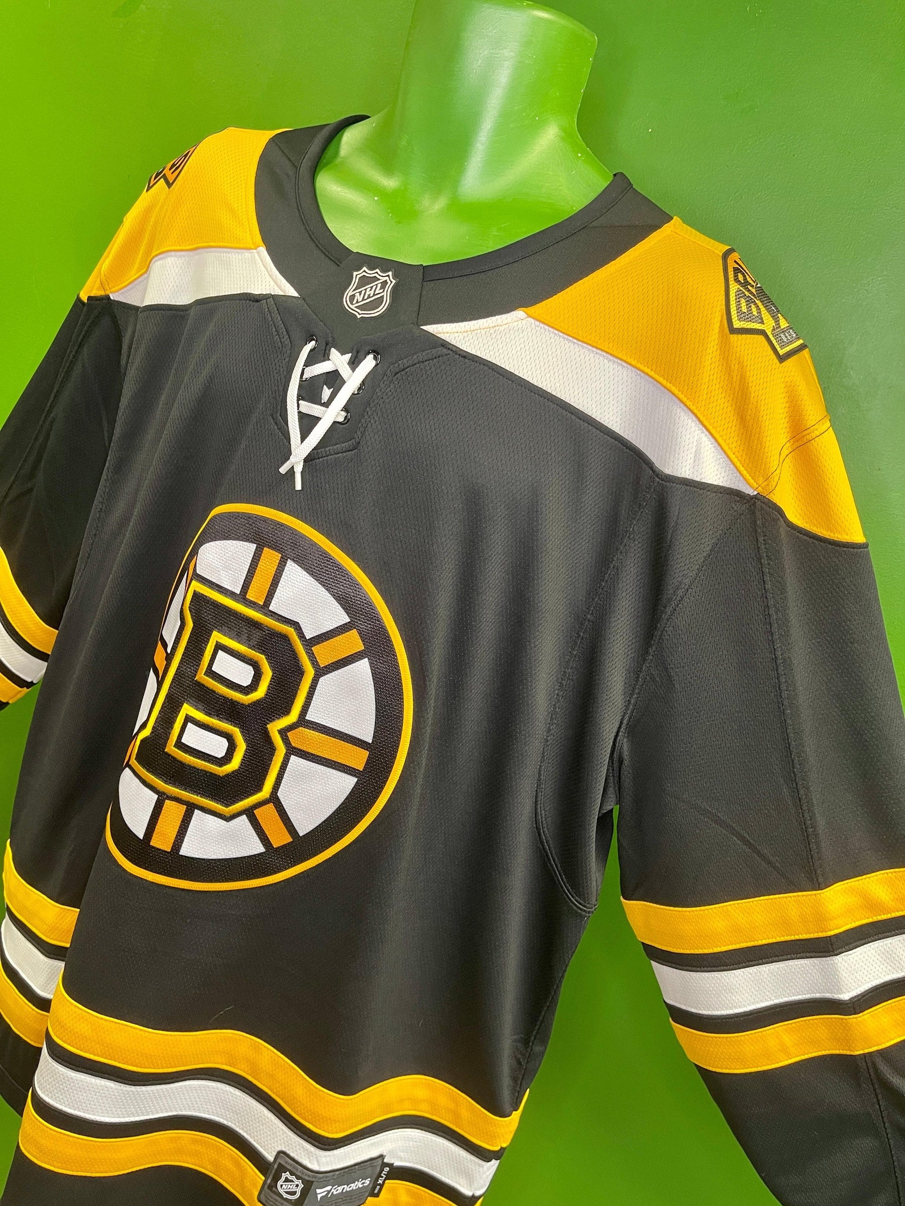 Brand New With Tags NHL Fanatics Hockey Boston Bruins Jersey Black