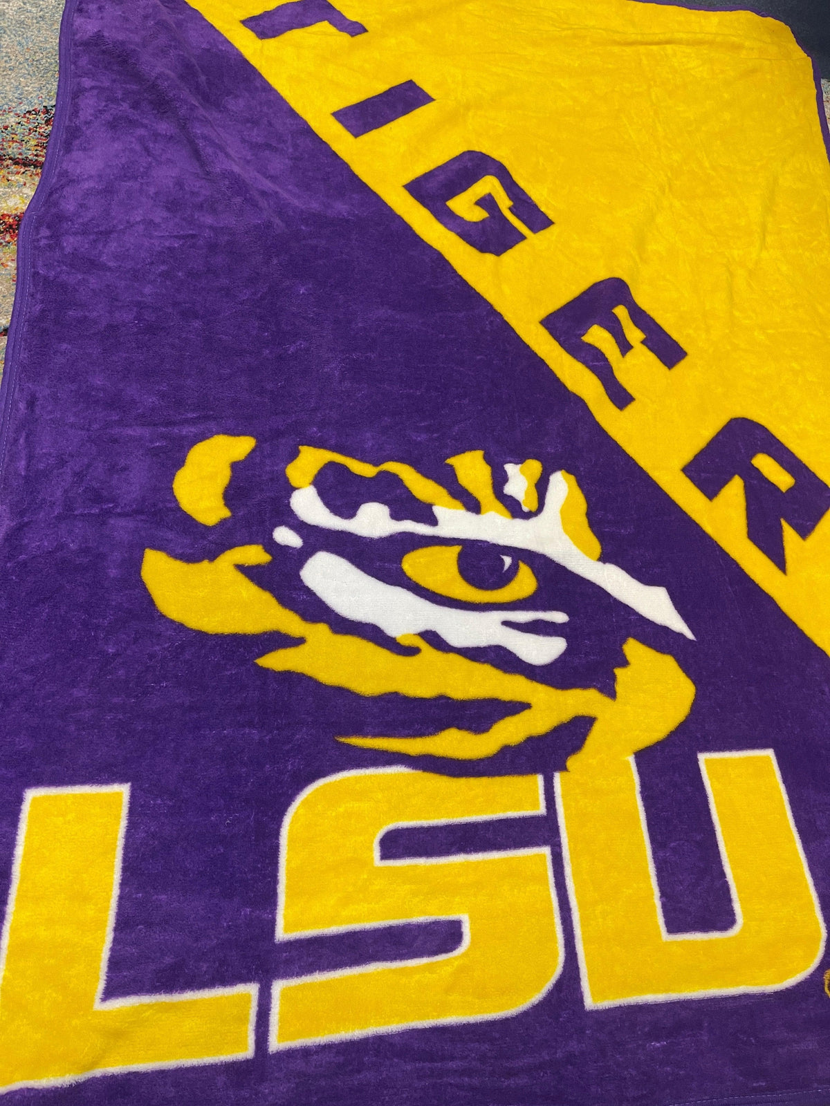 NCAA Louisiana State Tigers Blanket/Throw Fan Cave!