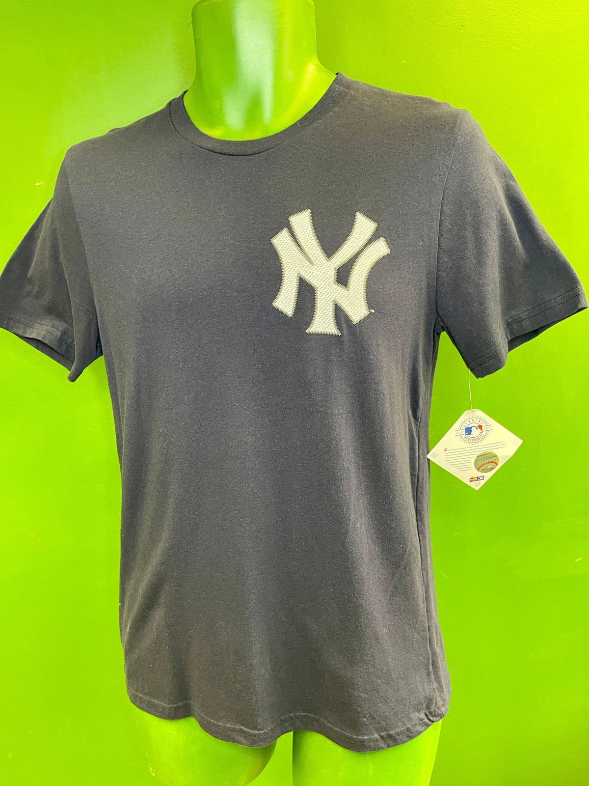 MLB New York Yankees Masahiro Tanaka #19 Majestic T-Shirt Youth Large 14-16 NWT
