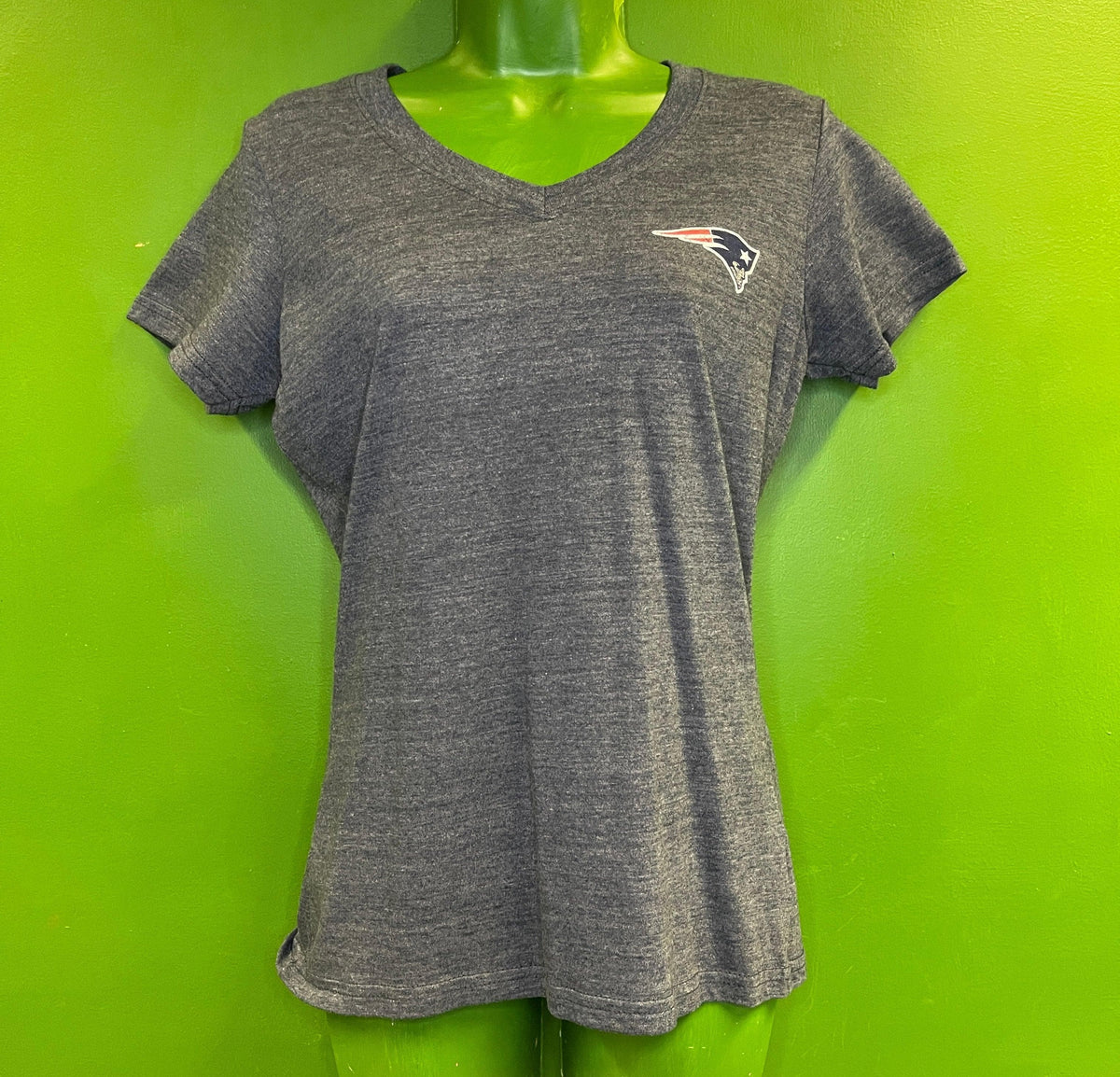 NFL New England Patriots Tom Brady #12 Fanatics V-Neck T-Shirt Women's Medium