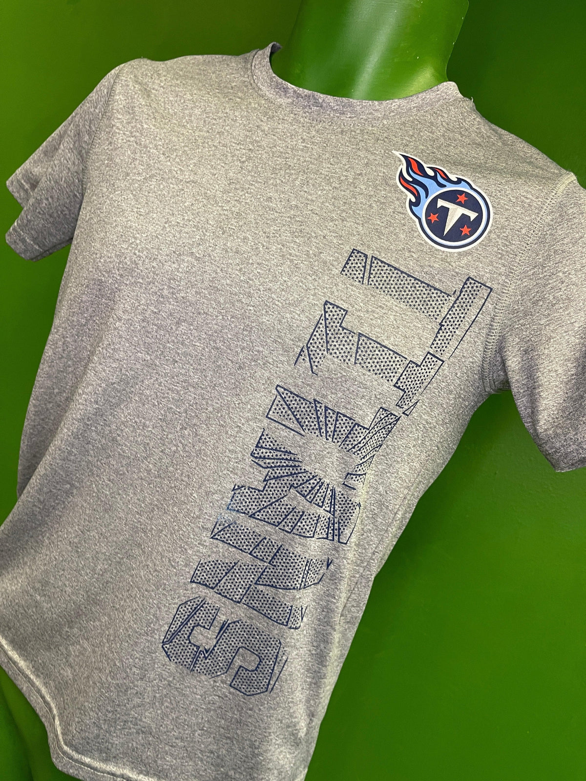 NFL Tennessee Titans Heathered Grey T-Shirt Youth Medium 10-12