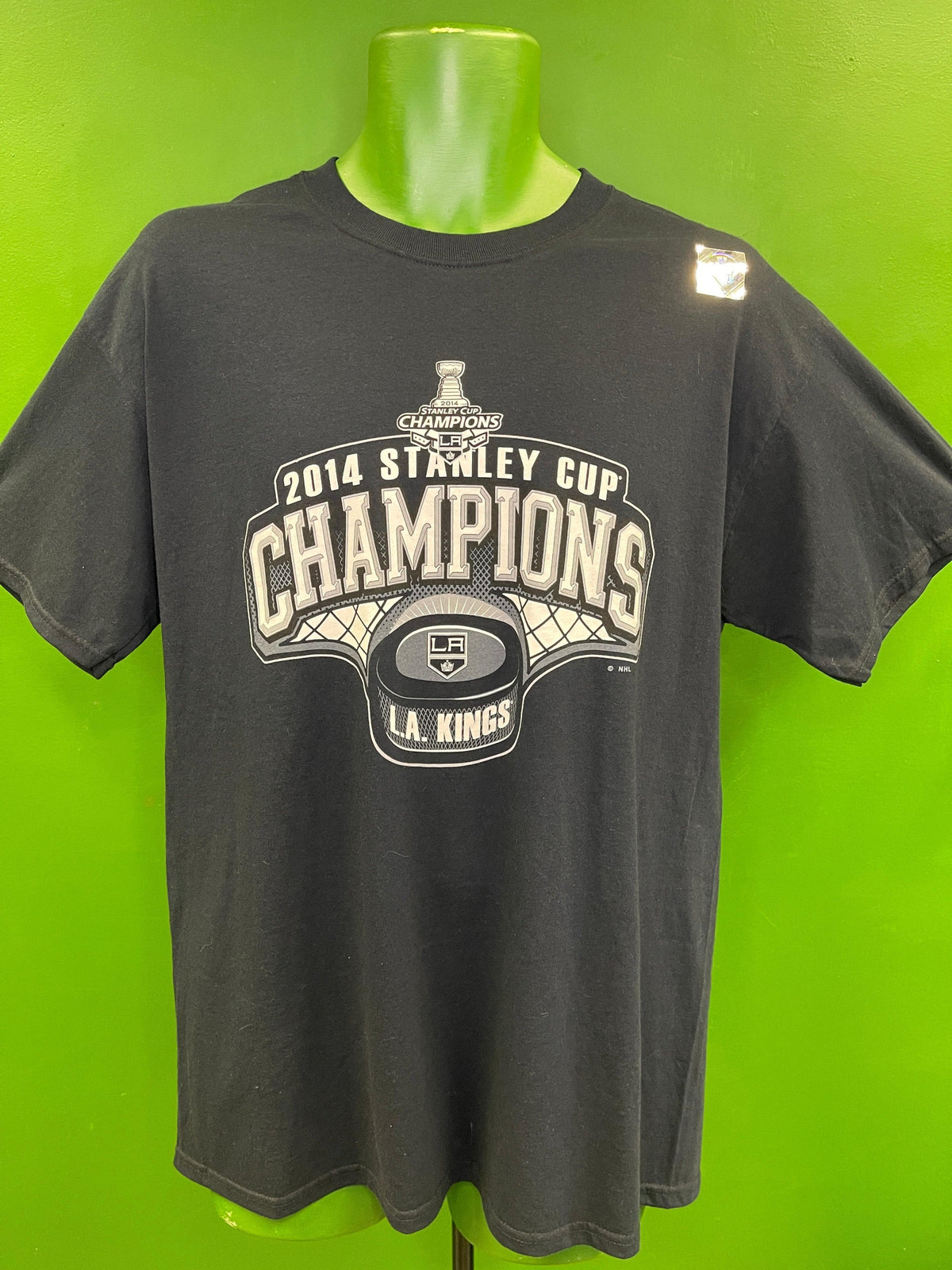 NHL Los Angeles Kings 2014 Stanley Cup Champions T-Shirt Men's Large NWT