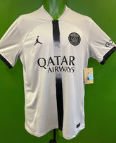 Paris St-Germain Ekitike Away Stadium Shirt 2022-3 Men's Medium NWT