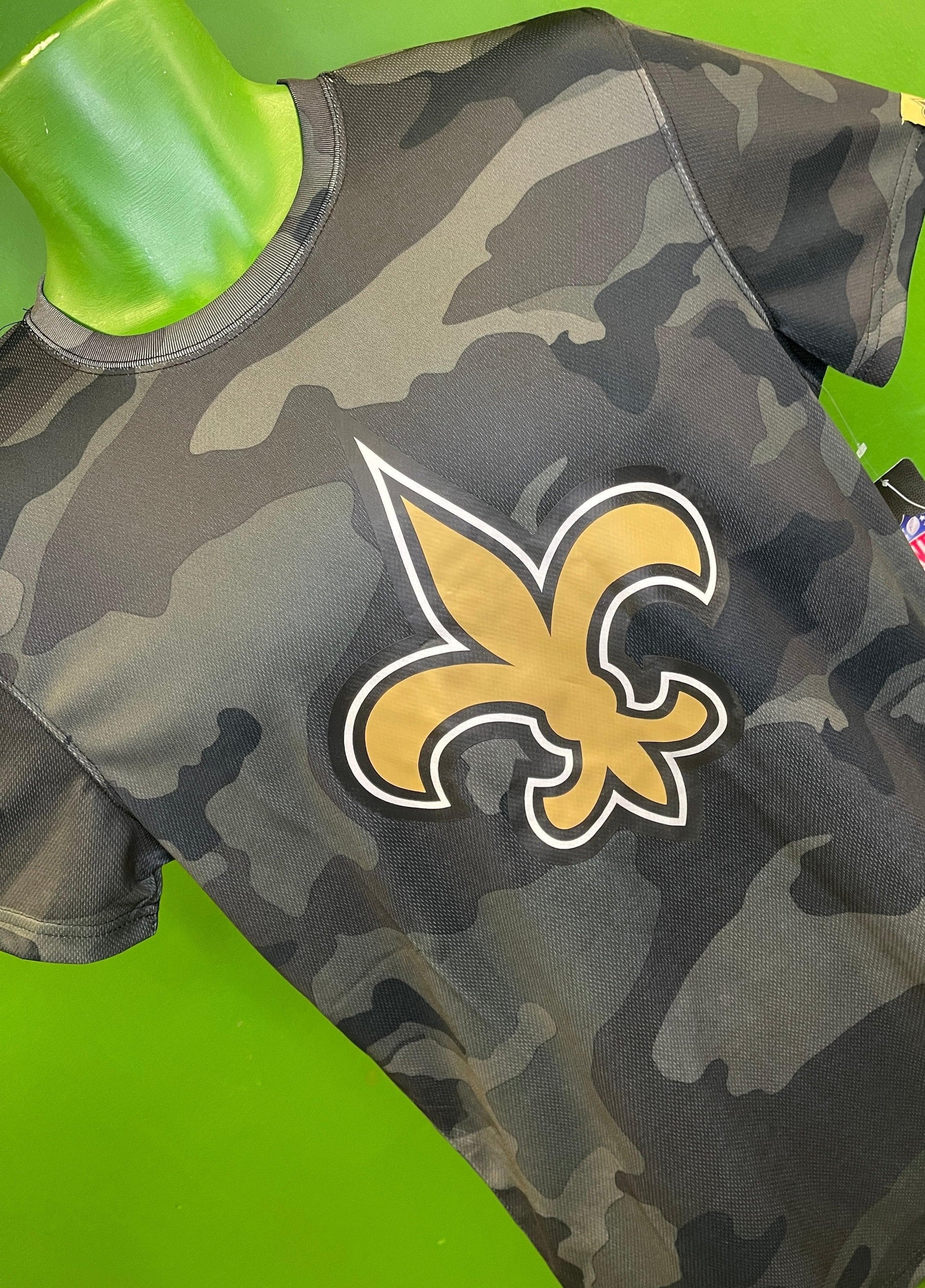 NFL New Orleans Saints Camo Large Logo T-Shirt Men's Large NWT