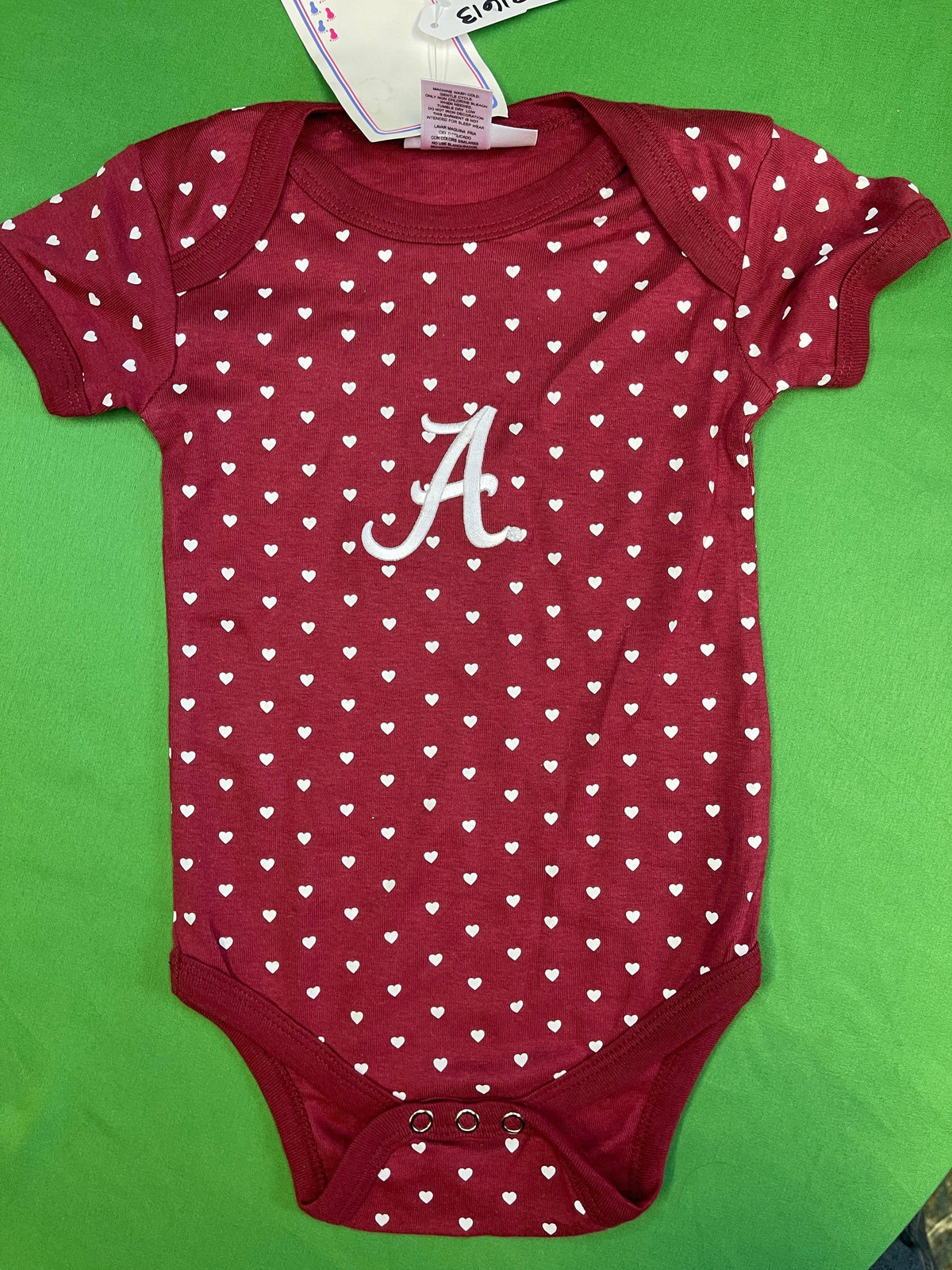 NCAA Alabama Crimson Tide Hearts Infant Baby Bodysuit/Vest 12 months NWT