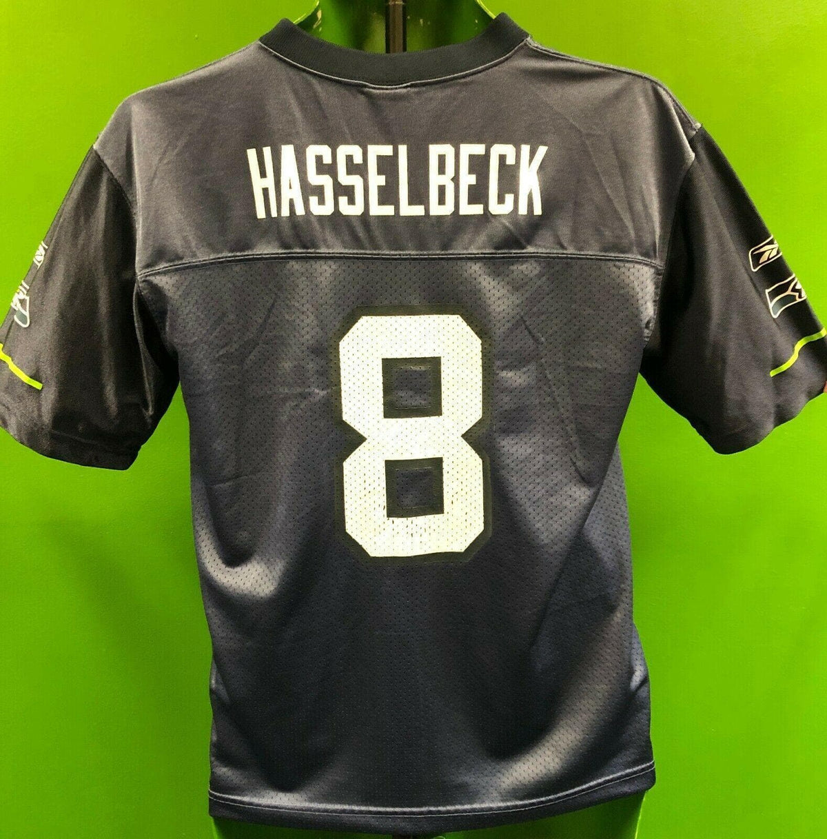 NFL Seattle Seahawks Matt Hasslebeck #8 Jersey Youth Large 14-16