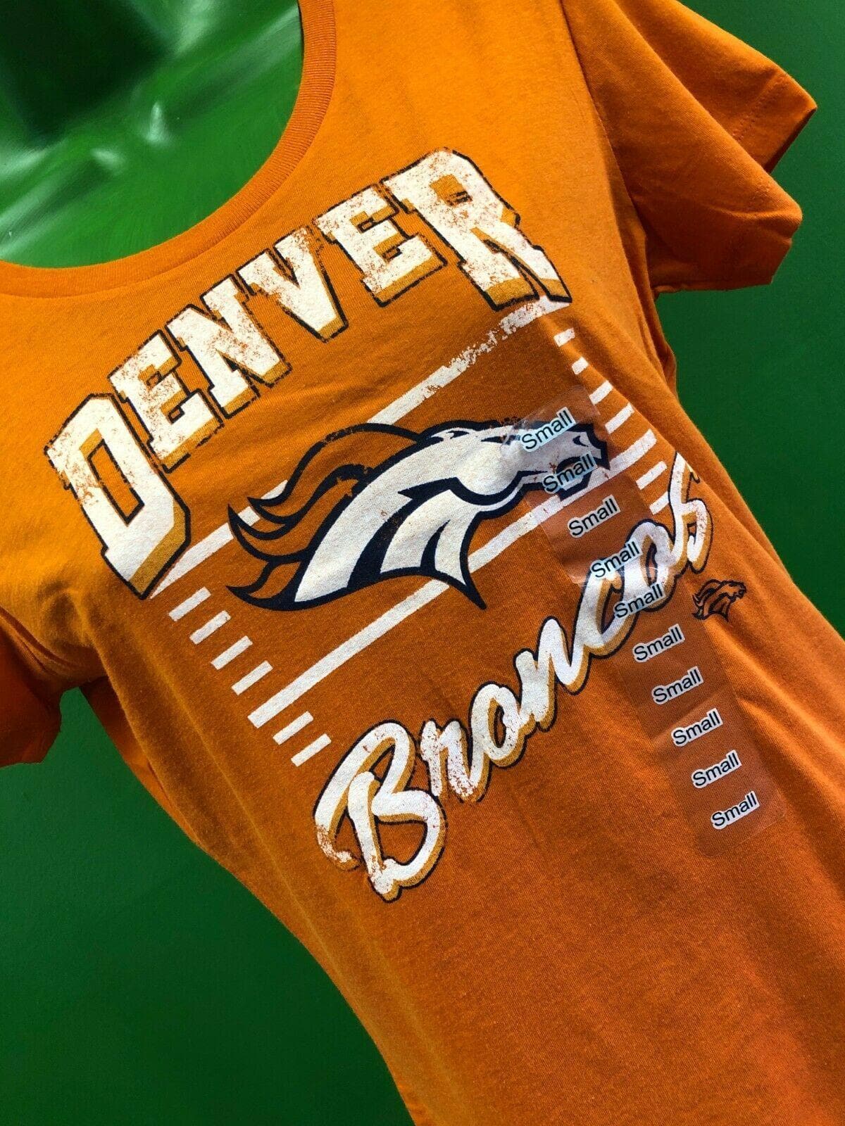 NFL Denver Broncos Weathered Look T-Shirt Women's Small NWT