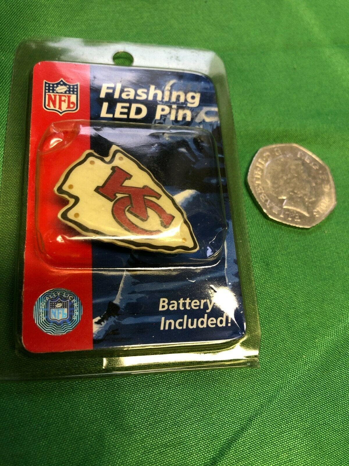 NFL Kansas City Chiefs Vintage Flashing LED Pin New in Package!