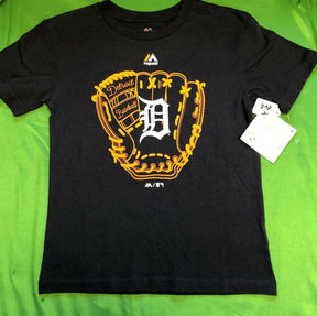 MLB Detroit Tigers Majestic Ball Glove T-Shirt Kids' Large 7 NWT