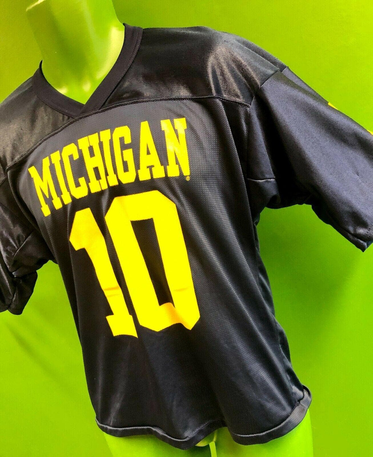 NCAA Michigan Wolverines #10 Jersey Youth Large 14-16