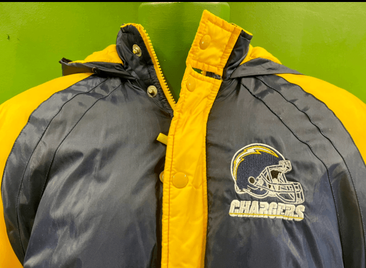 NFL Los Angeles Chargers Vintage Touchdown Club Jacket Youth Large 14-16