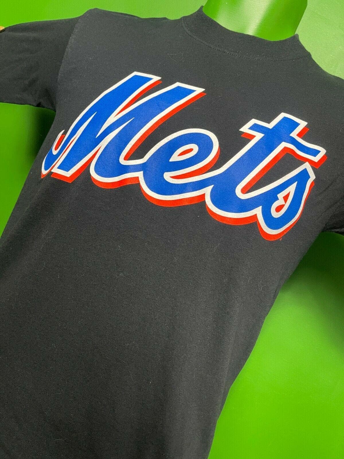 Black mets clearance shirt