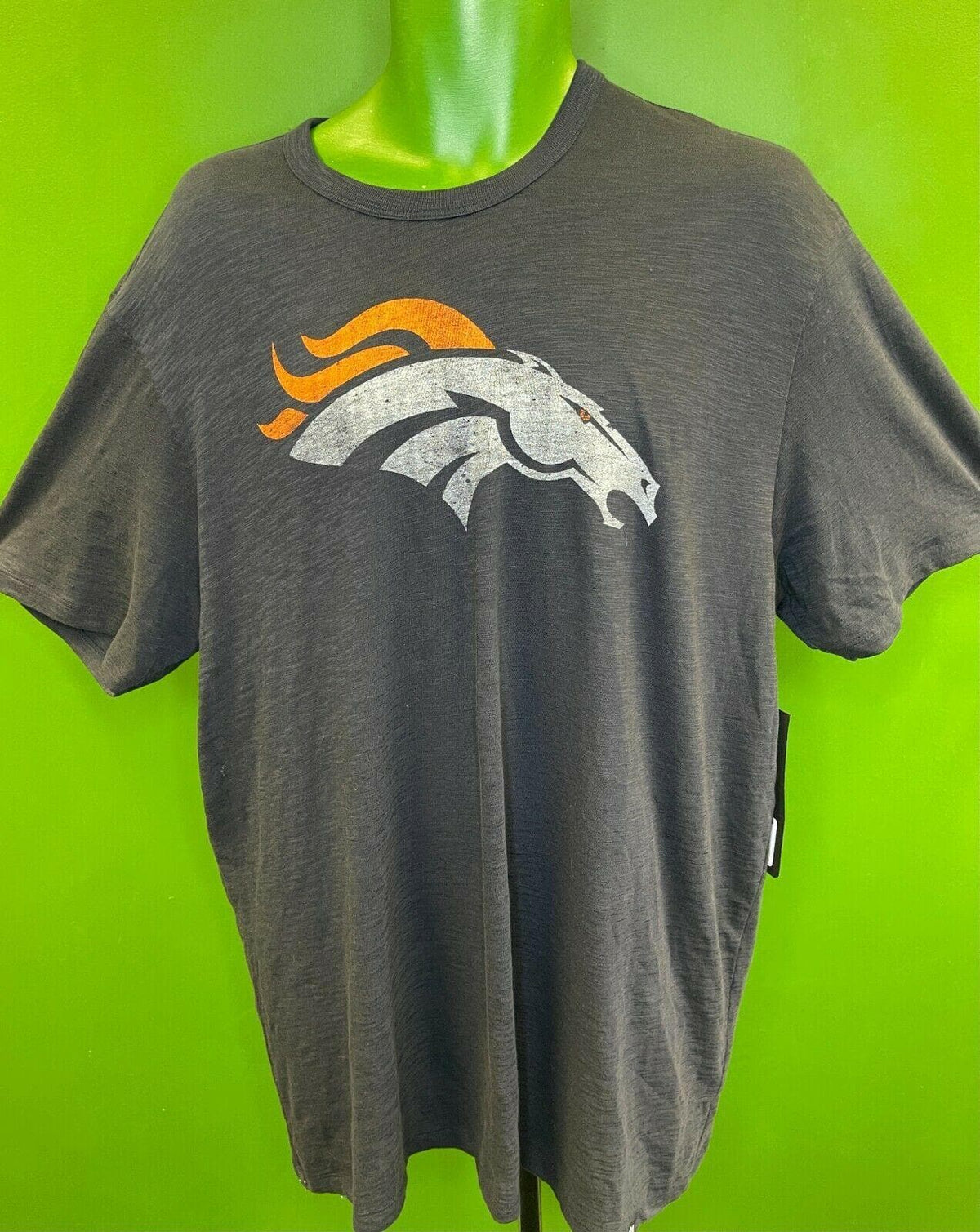 NFL Denver Broncos 47 100% Cotton T-Shirt Men's 2X-Large NWT Soft!