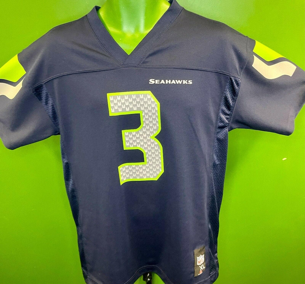 NFL Seattle Seahawks Russell Wilson #3 Jersey Youth X-Large 18-20