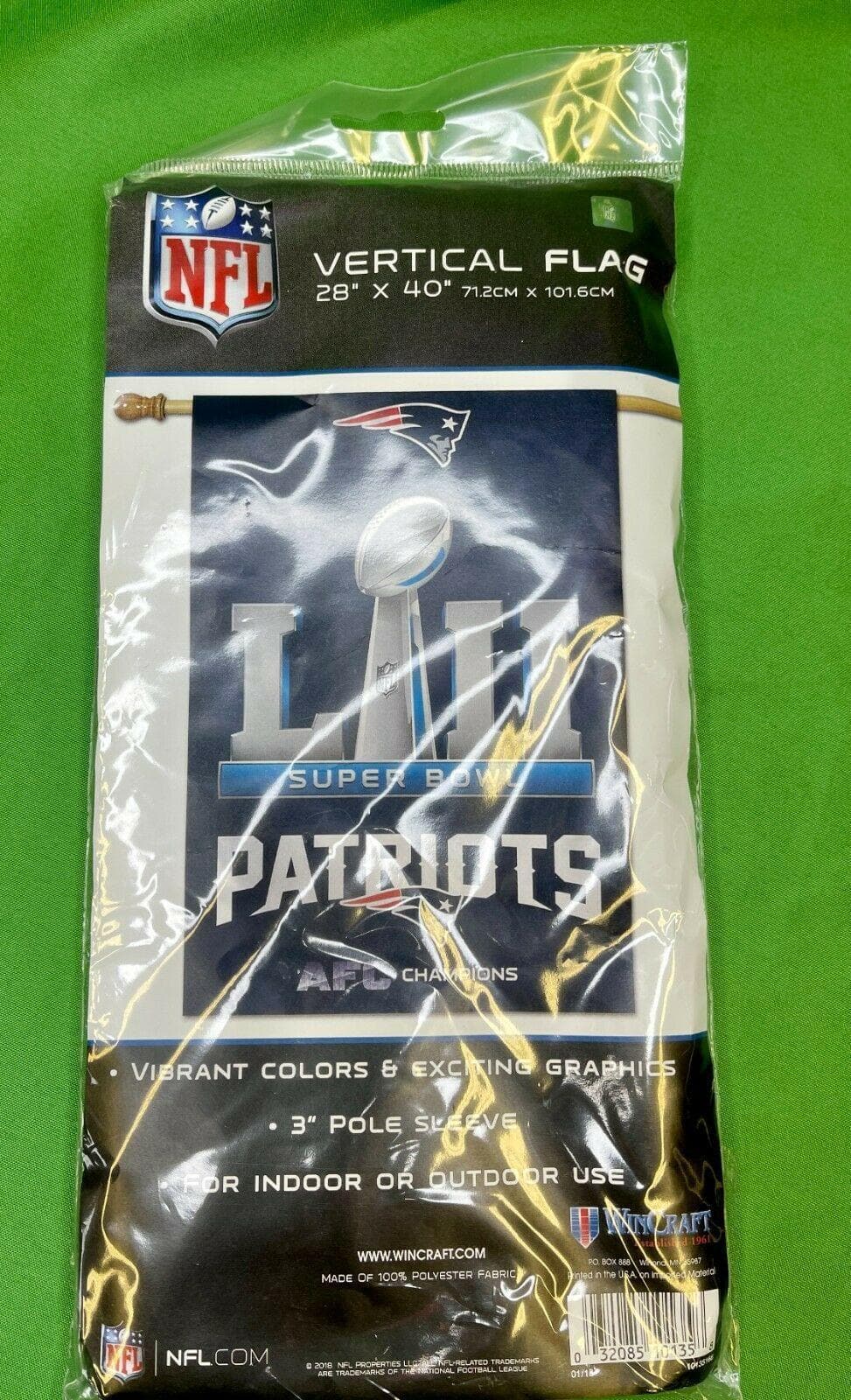 NFL New England Patriots Super Bowl LII  28" x 40" Vertical Flag NWT