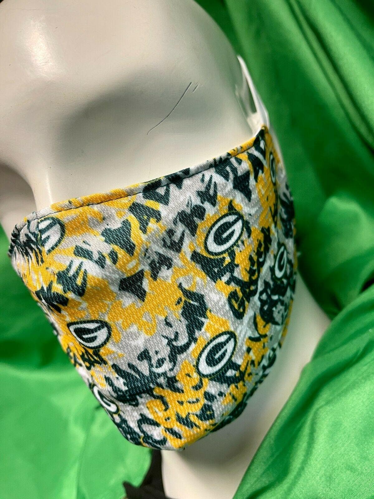 NFL Green Bay Packers Face Cover Mask Twin Elastic Around Head NWT